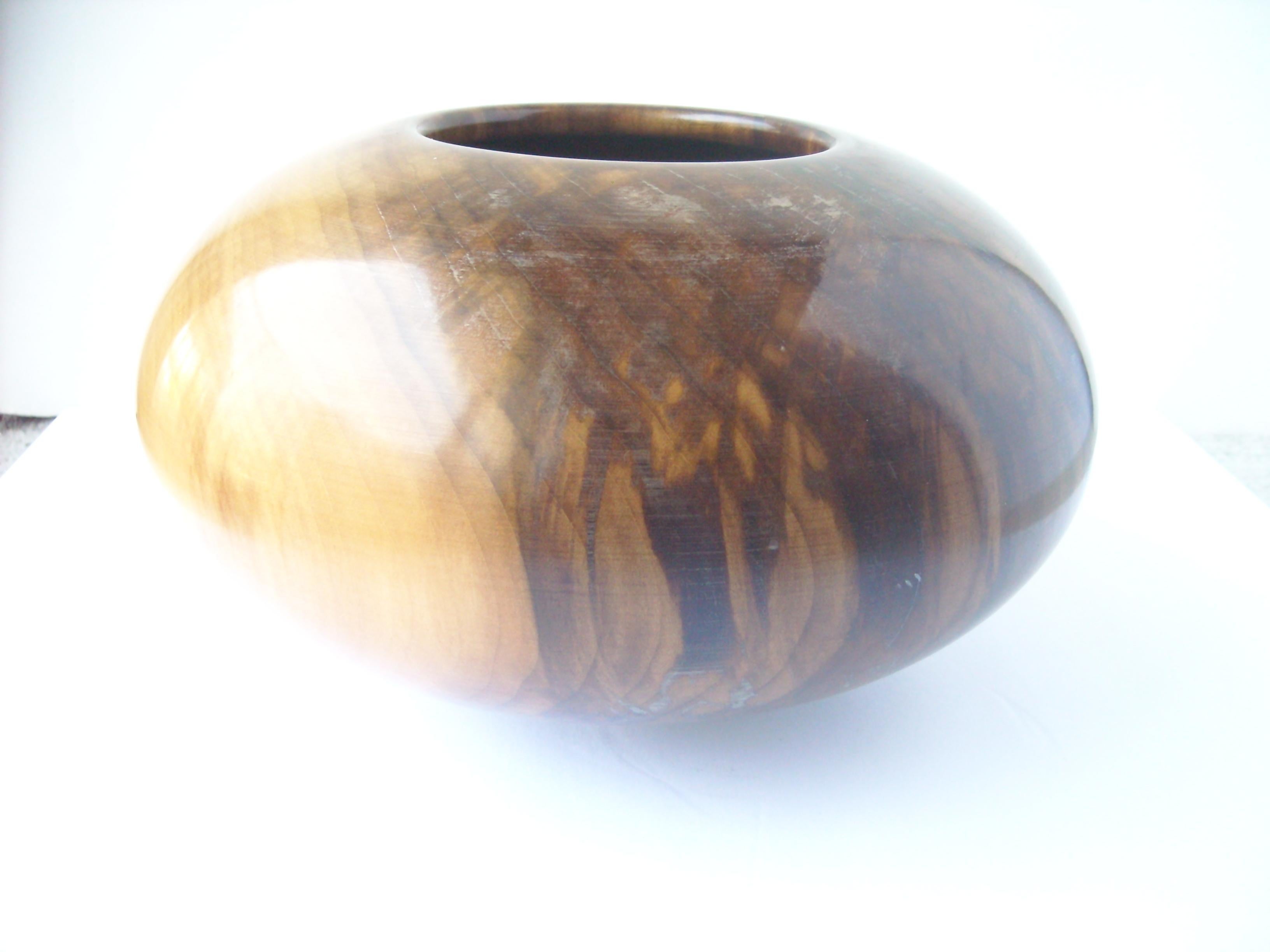 American Philip Moulthrop, Museum Quality Tulipwood Vessel, Vase, Bowl, 5890, Signed