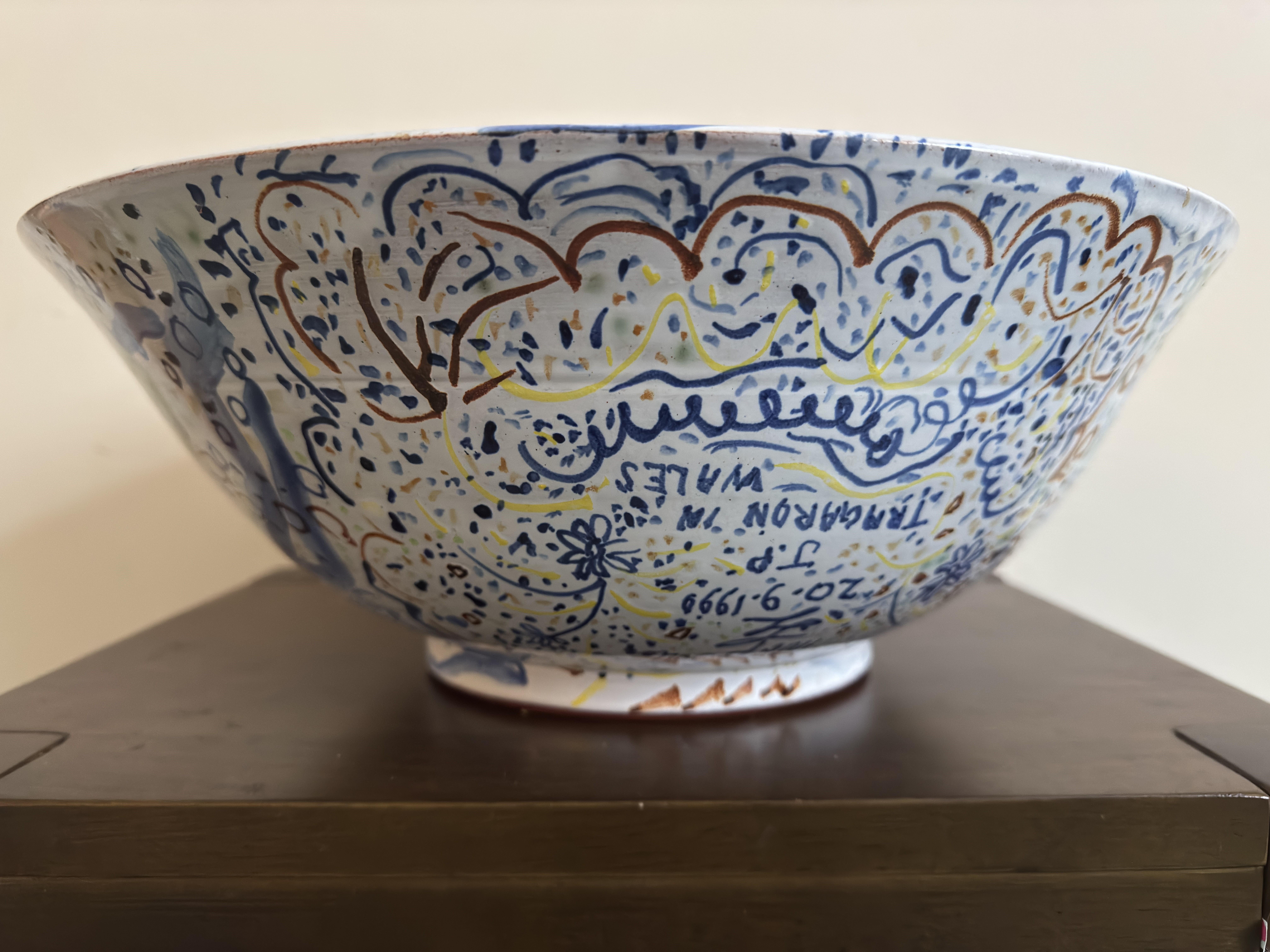 Philip Sutton Ceramic Bowl - 'Dragonfly'  circa 1990 In Good Condition For Sale In Basildon, GB