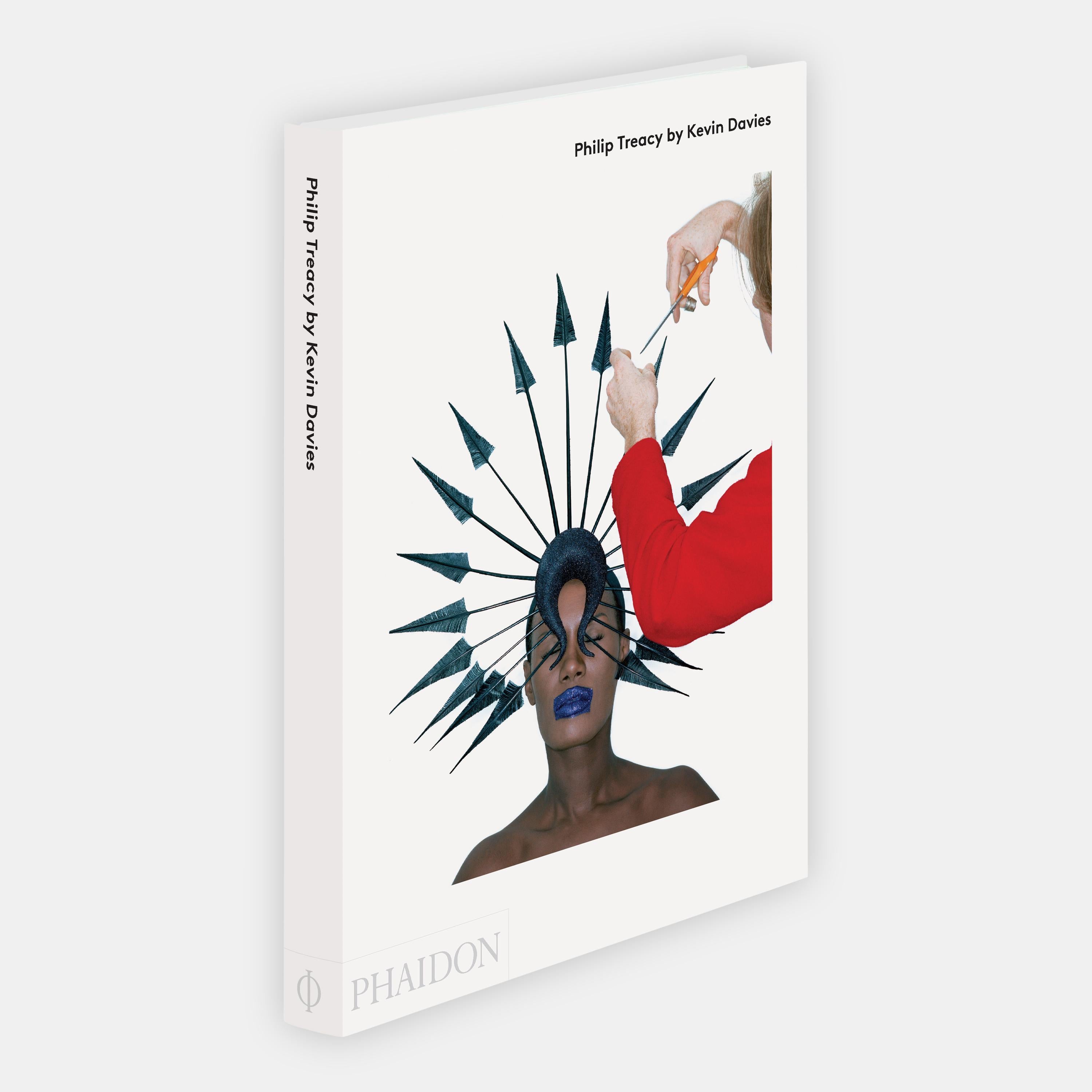Livre « Philip Treacy » de Kevin Davies en vente 1
