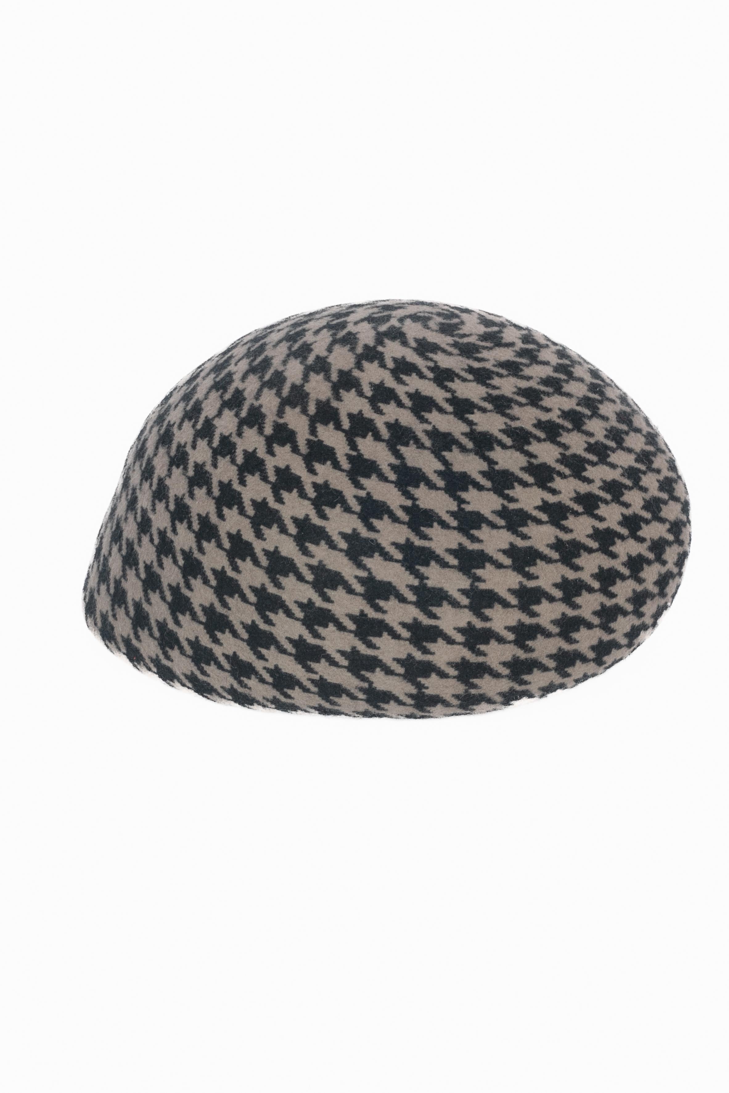 Cappello in pied de poule di Philip Treacy In condizioni ottime in vendita a SAINT-OUEN-SUR-SEINE, FR