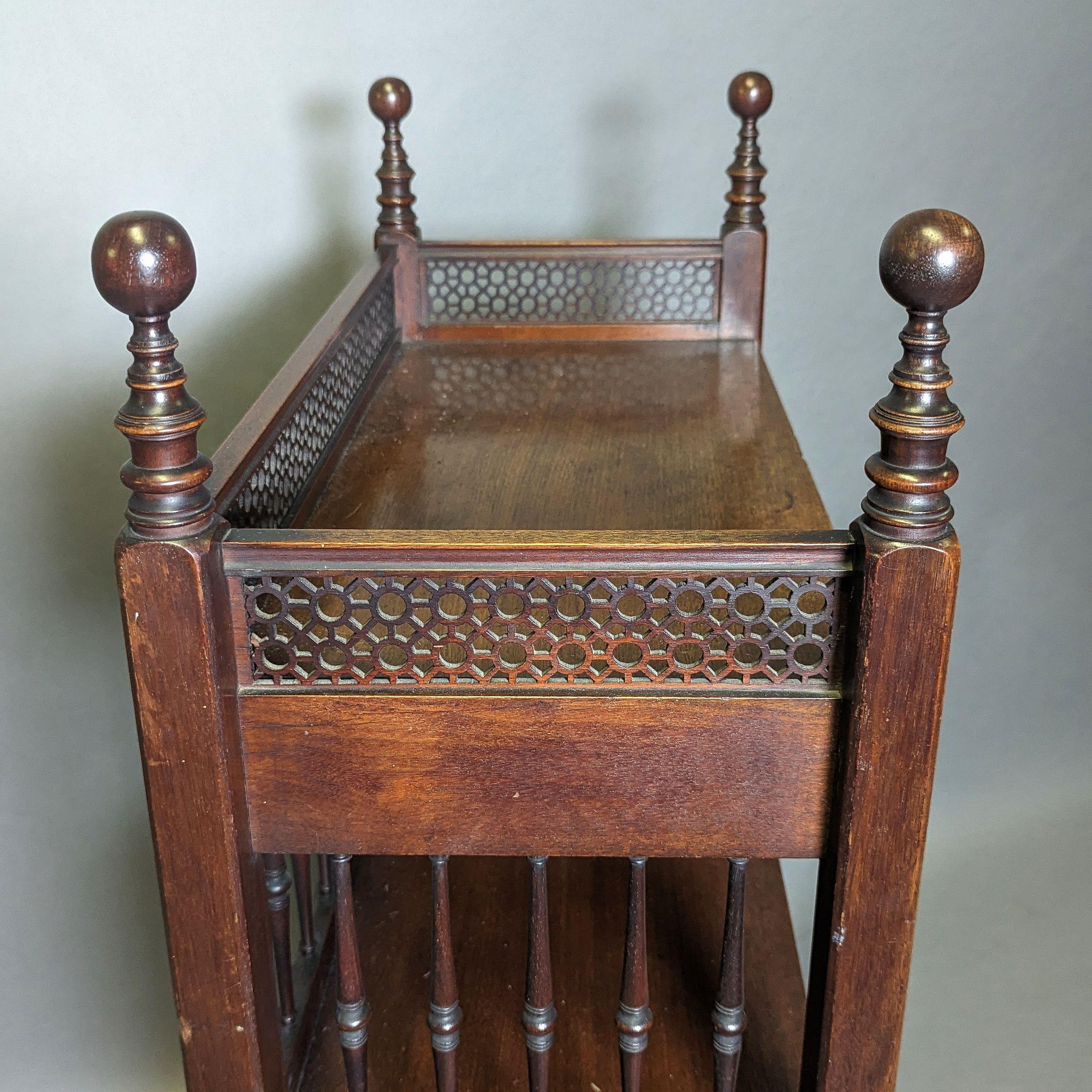 Philip Webb para Morris & Co, un raro soporte para partituras o folios. en venta 7