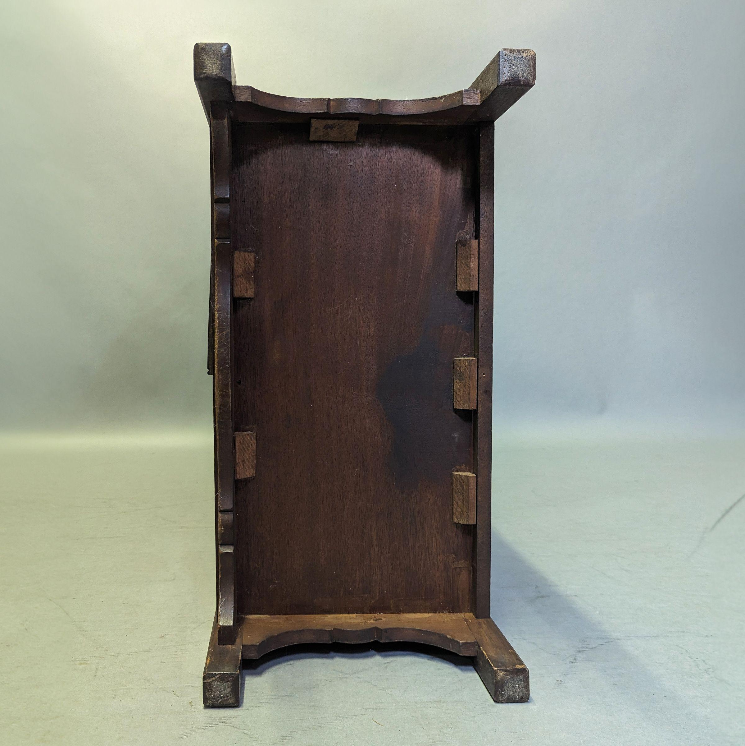 Philip Webb para Morris & Co, un raro soporte para partituras o folios. en venta 8