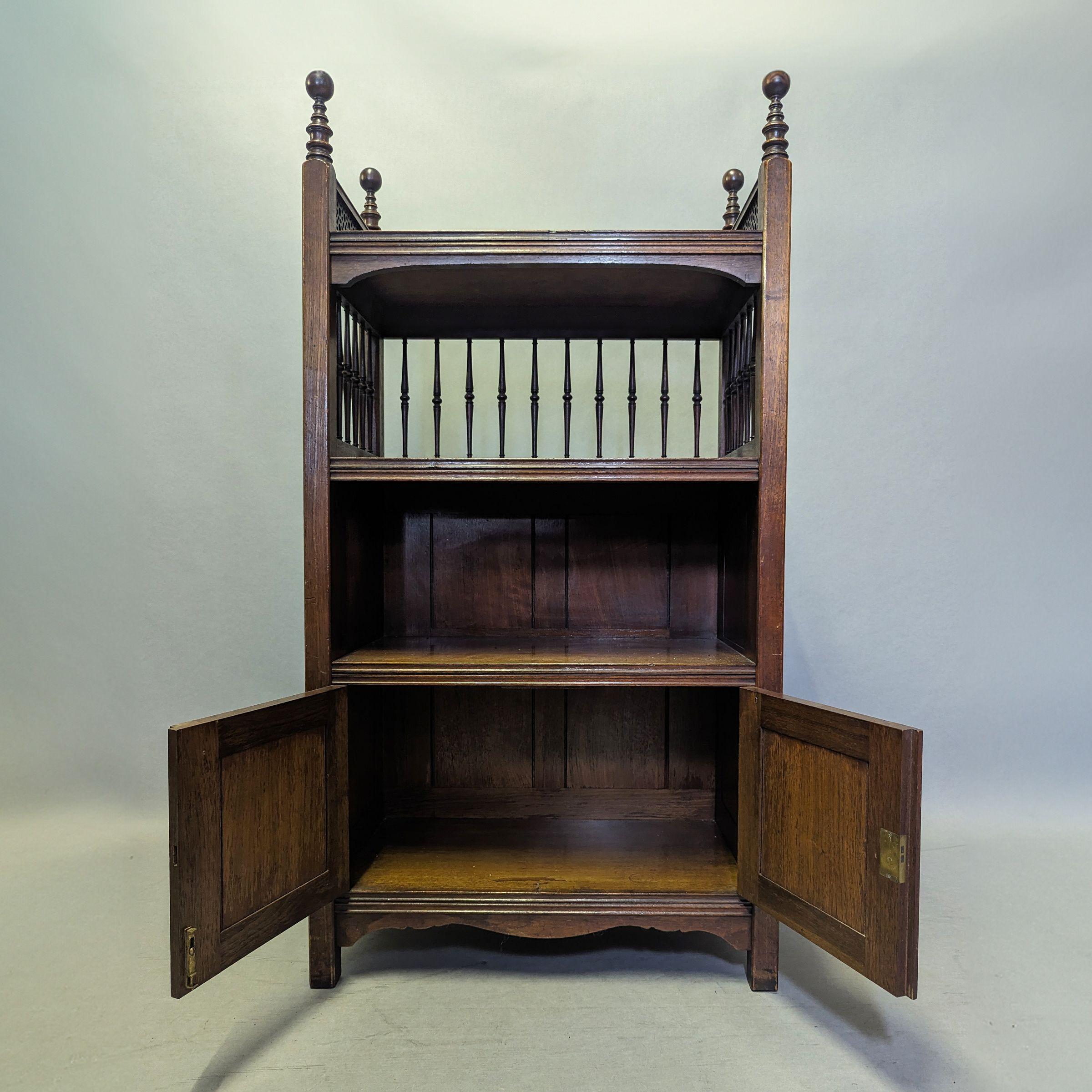 Philip Webb para Morris & Co, un raro soporte para partituras o folios. en venta 9
