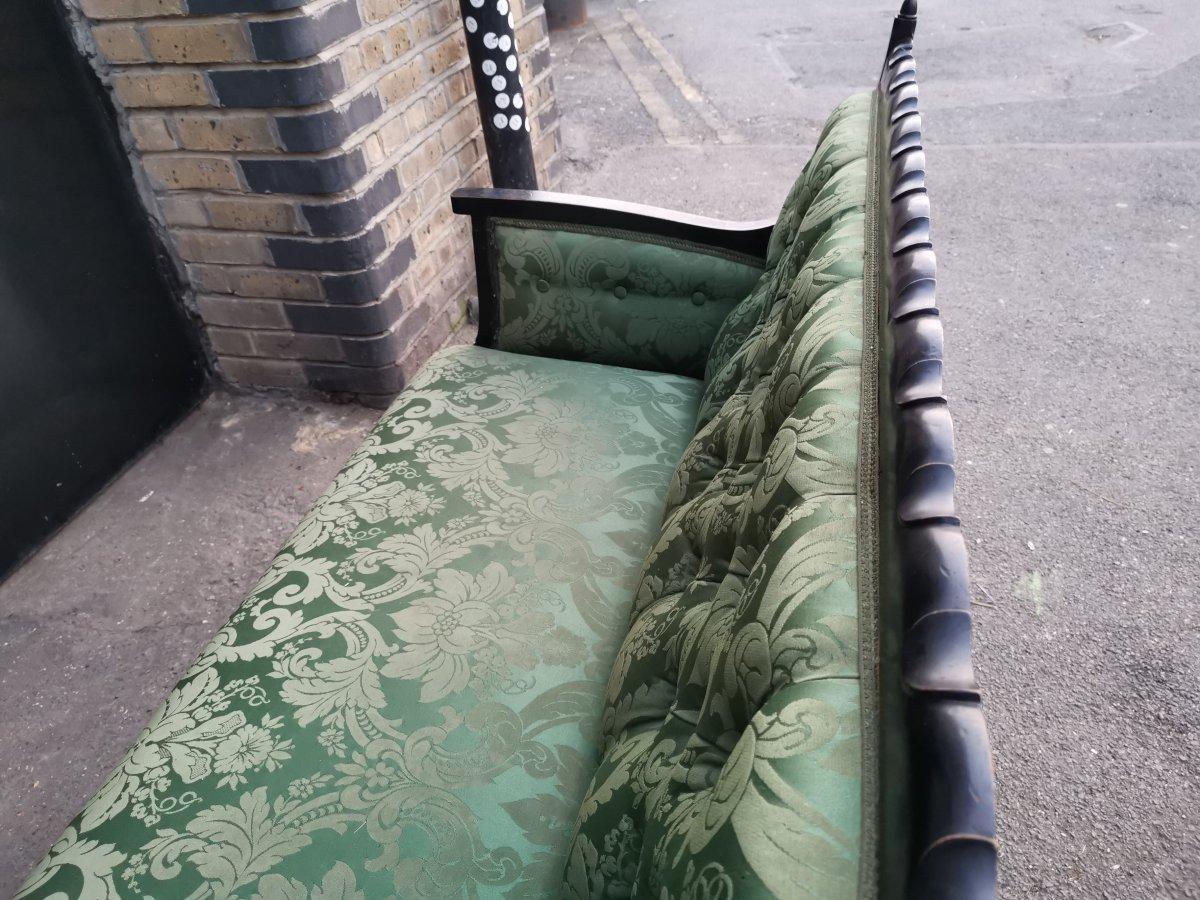 Philip Webb for Morris & Co. Aesthetic Movement Ebonised Settee with Bobbins In Good Condition For Sale In London, GB