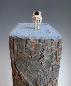 Einzigartige Holzskulptur eines Astronauten „Lonesome Astronauts“ aus Lindenholz