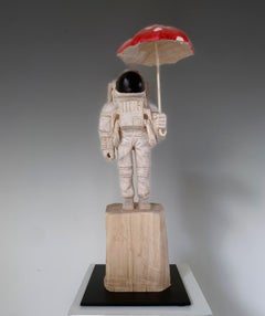 Starfall'' Einzigartige Holzskulptur eines Astronauten mit rotem Umbrella
