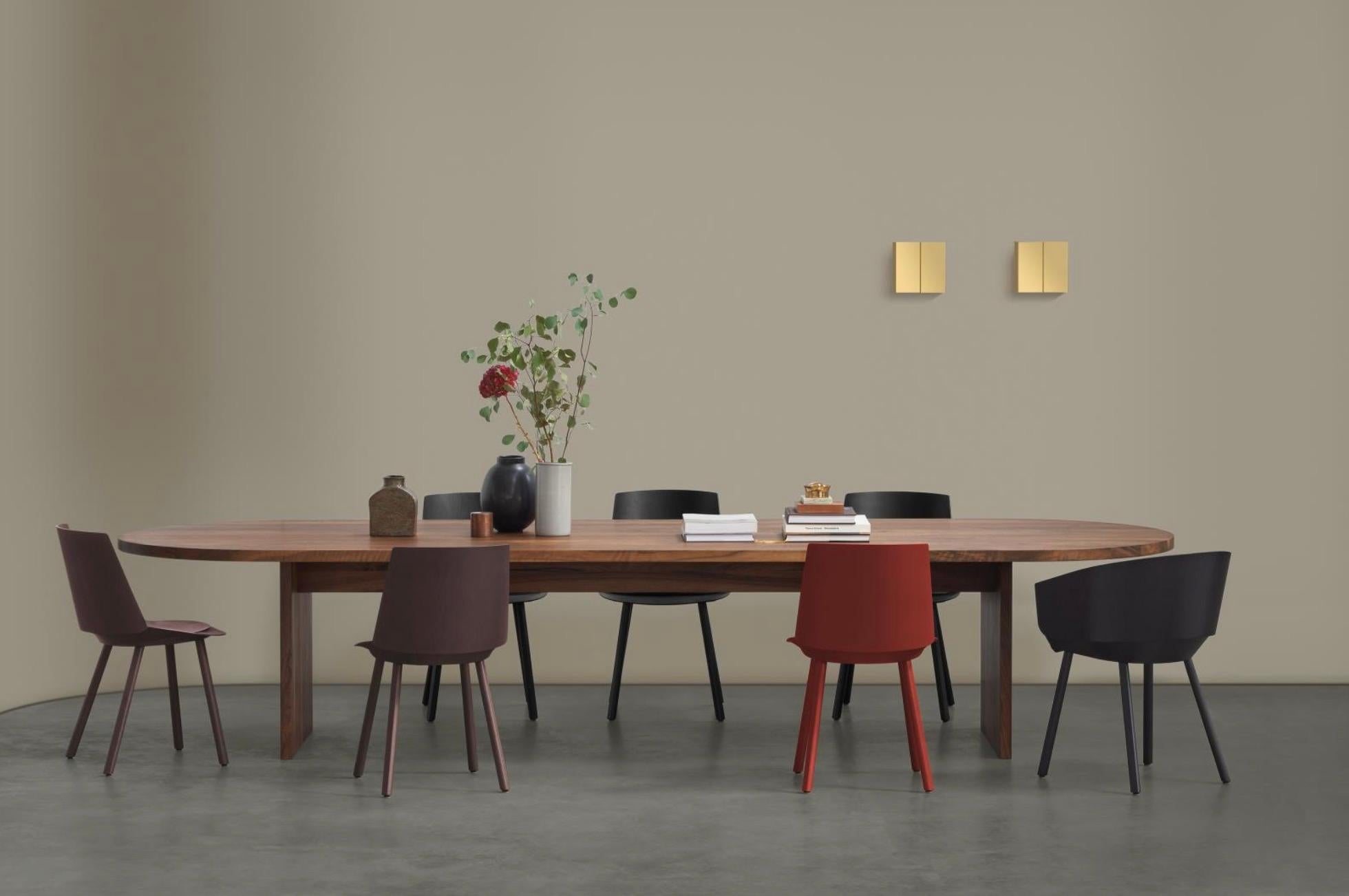 Moderne Table ovale 'ASHIDA' de Philipp Mainzer 360cm en noyer massif pour e15 en vente