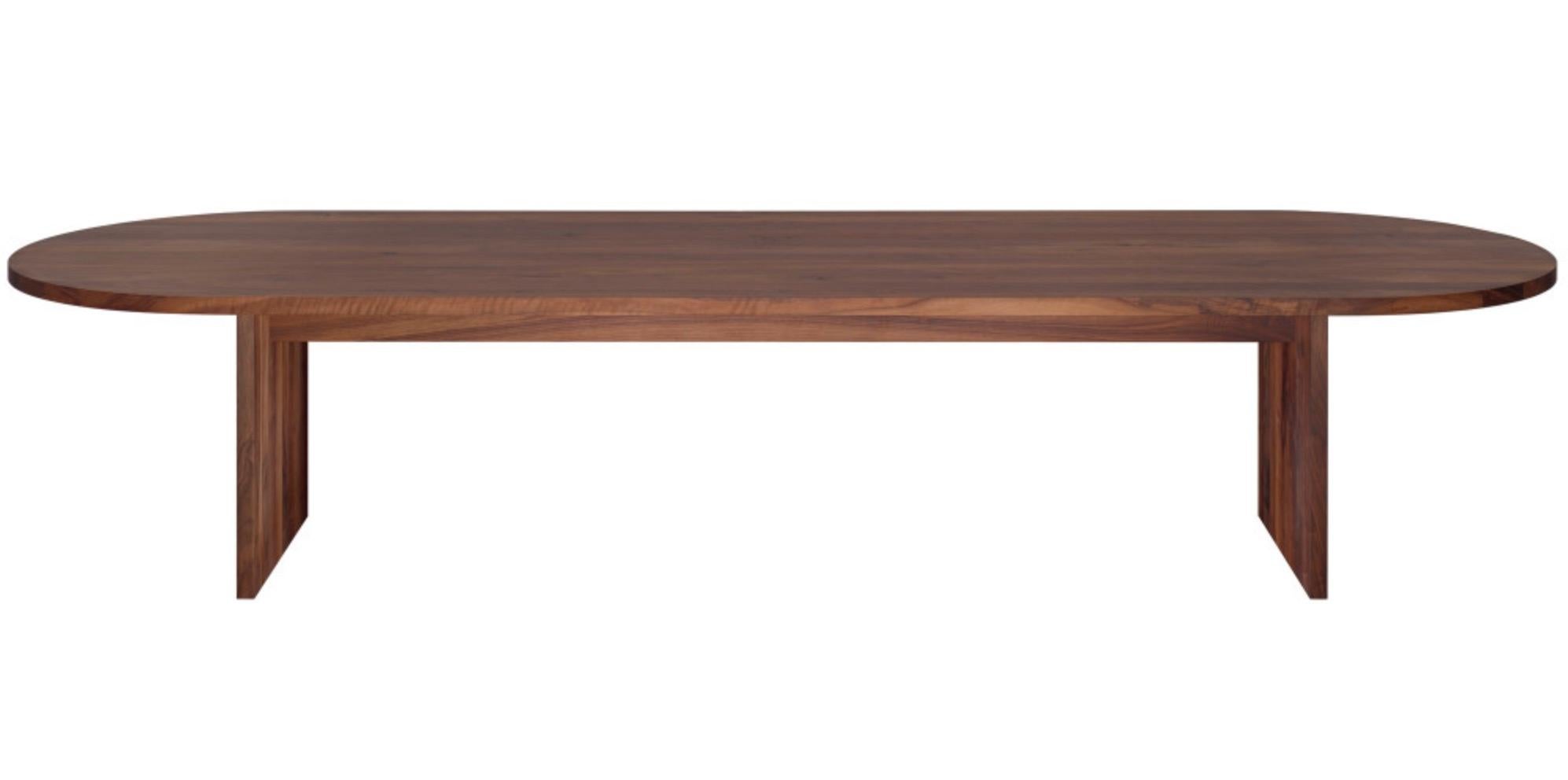 Fait main Table ovale 'ASHIDA' de Philipp Mainzer 360cm en noyer massif pour e15 en vente