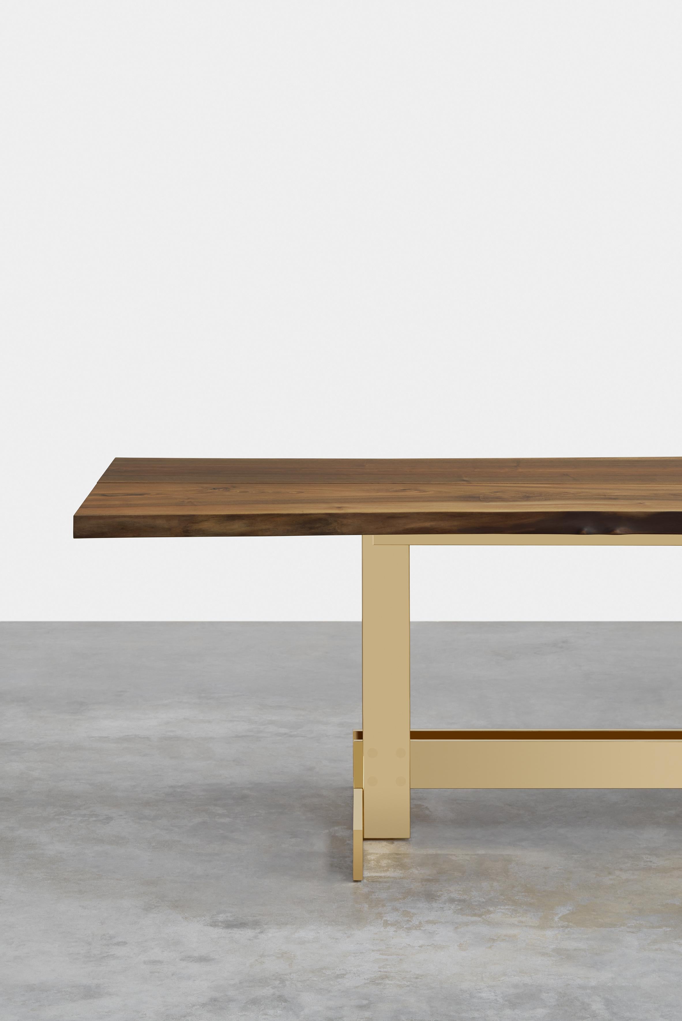 Modern Philipp Mainzer Trunk II Table in Walnut and Polished Brass for E15 Selected For Sale