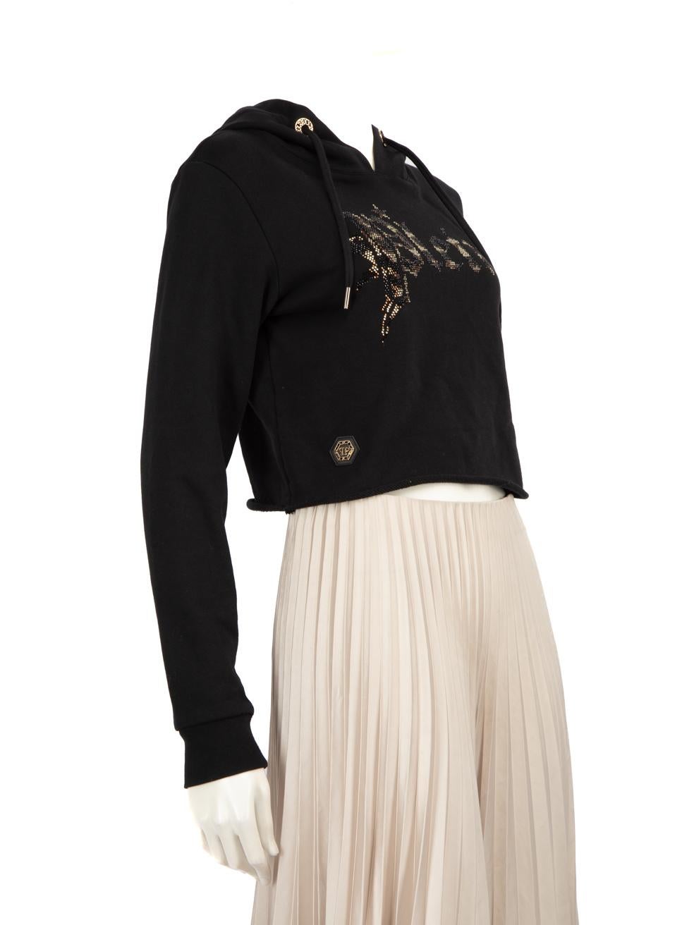 CONDITION is Very Good. Hardly any visible wear to the hoodie is evident on this used Philipp Plein designer resale item.
  
  Details
  
  
  Black
  
  Cotton
  
  Hoodie
  
  Long sleeves
  
  Crystal embellished logo detail
  
  Cropped
  
 
