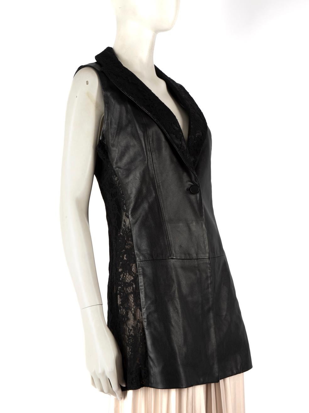 CONDITION is Very good. Minimal wear to the blazer is evident. Scratching to the leather on the lower front right and a pull to the weave on the left side panel of this used Philipp Plein designer resale item.
  
  Details
  
  
  Black 
  
 