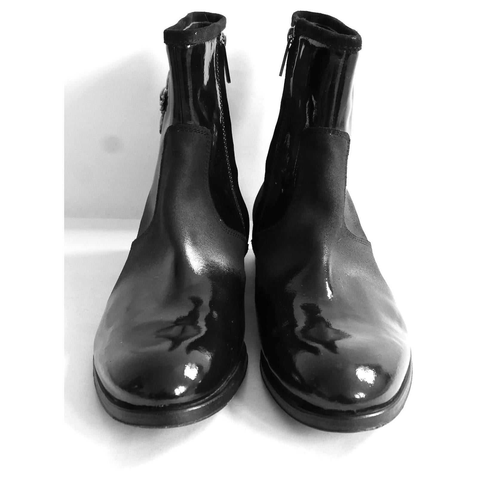 Super cool Philipp Plein ombre leather boots. bought for £900 and unworn. 
Made from black matte to patent ombre leather with chunky skull detailing, side zips and silvertone logo plaque to back. Size 40. Measure approx - heel to toe 11”.5
