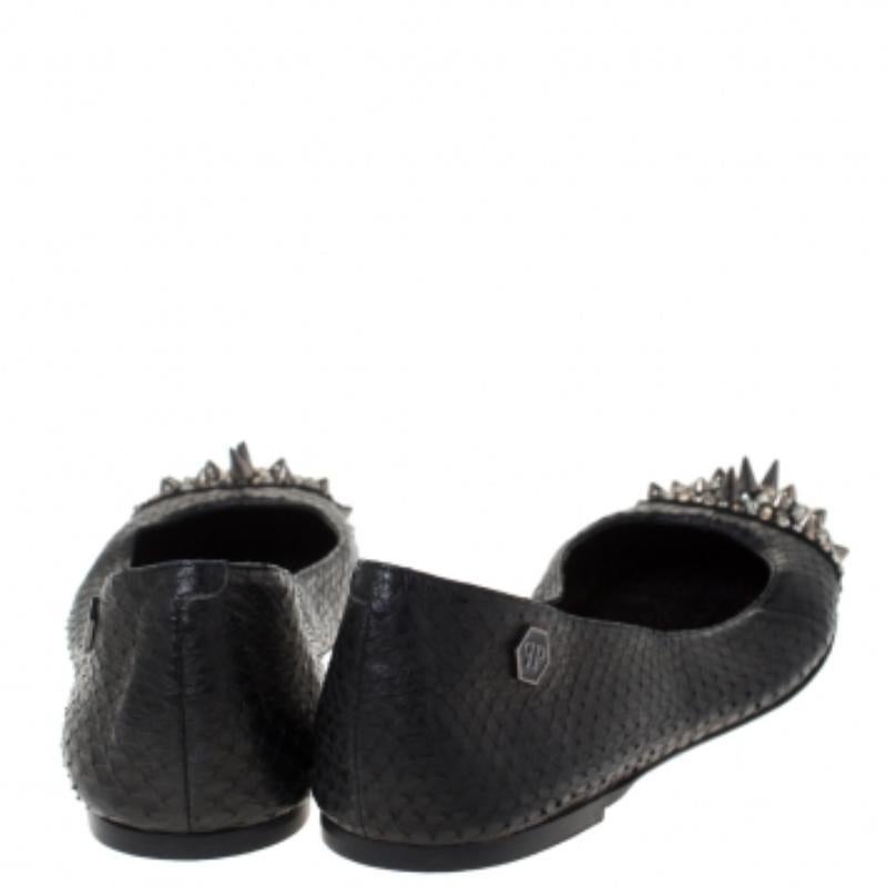 Philipp Plein Black Python Spike Ballet Flats Size 38.5 Bon état - En vente à Dubai, Al Qouz 2