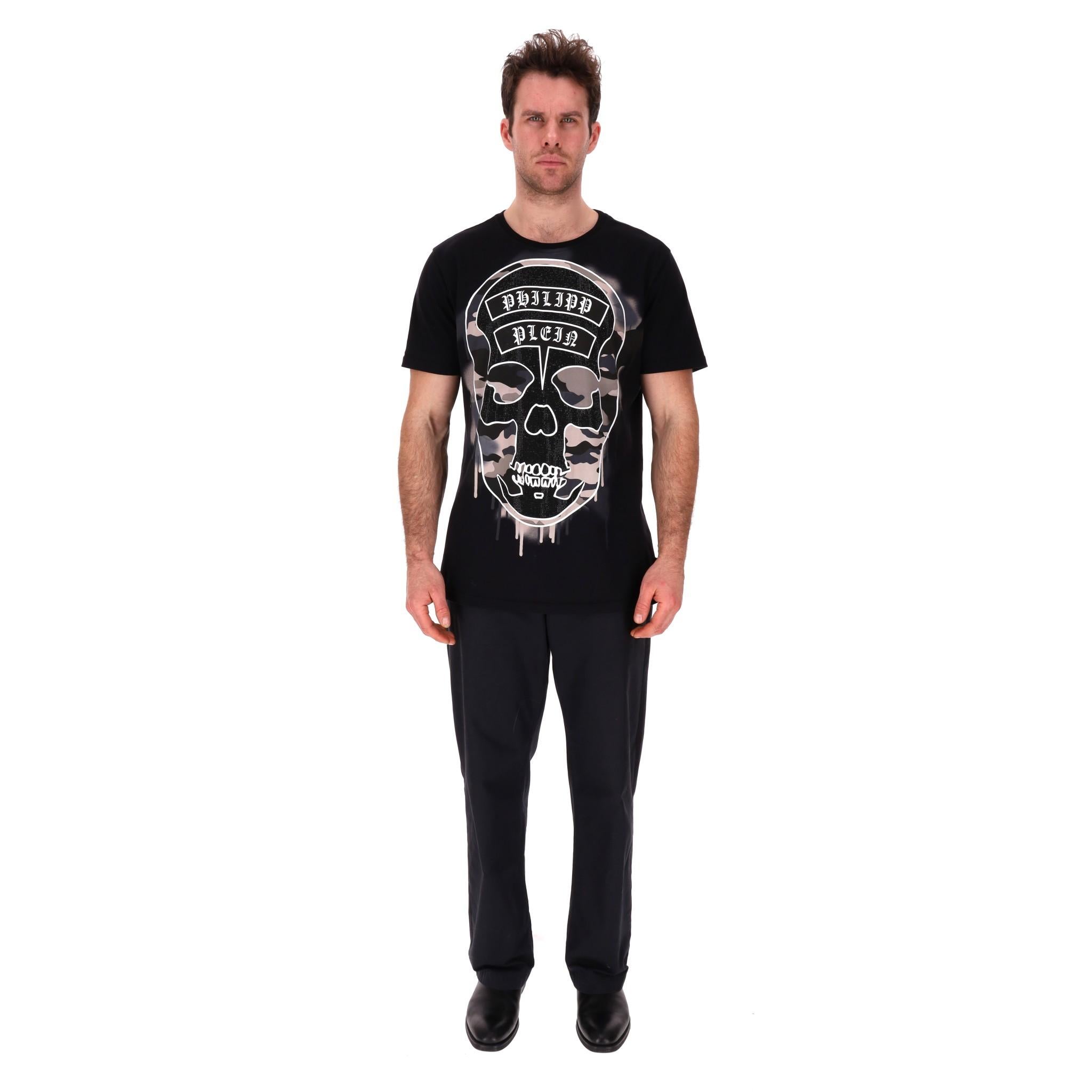 Philipp Plein Crystal Embellished Skull Logo T-Shirt

Black, cotton t-shirt designed with camouflage Skull motif to the centre, embellished with black crystals.

Detailed with 'Philipp Plein' signature to the top.

Featuring ribbed crew neckline and