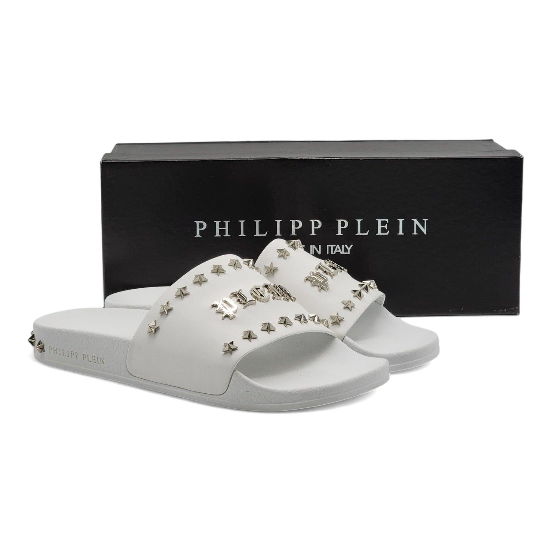 Philipp Plein Gothic Plein Studded Slides in White In Excellent Condition For Sale In Los Angeles, CA