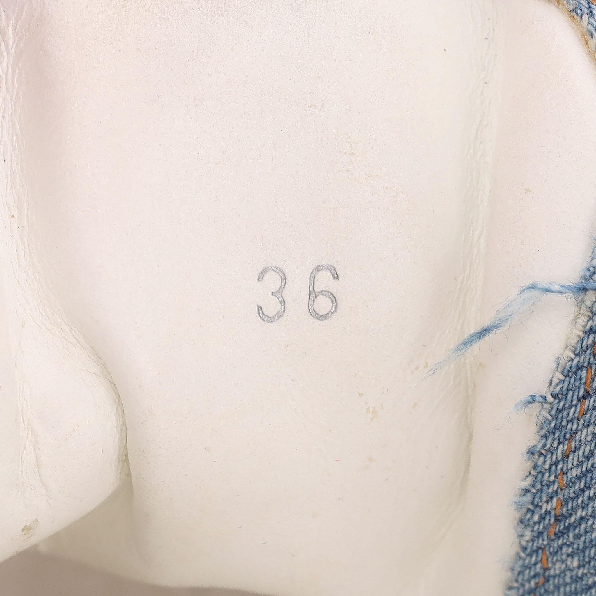 Philipp Plein Denim-Sportschuhe mit Spitze, Kristallen und Nieten verziert im Angebot 2