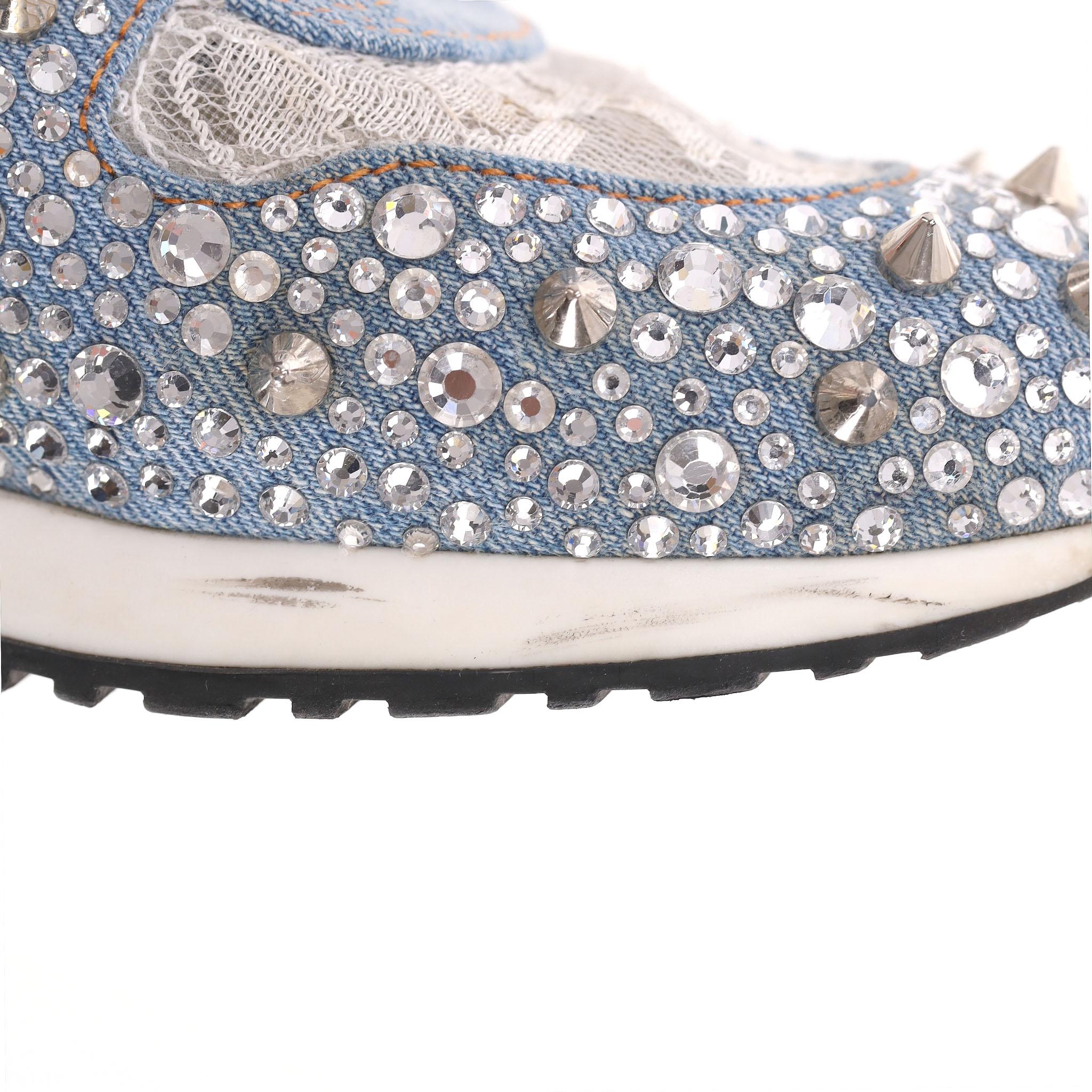 Philipp Plein Denim-Sportschuhe mit Spitze, Kristallen und Nieten verziert im Angebot 3