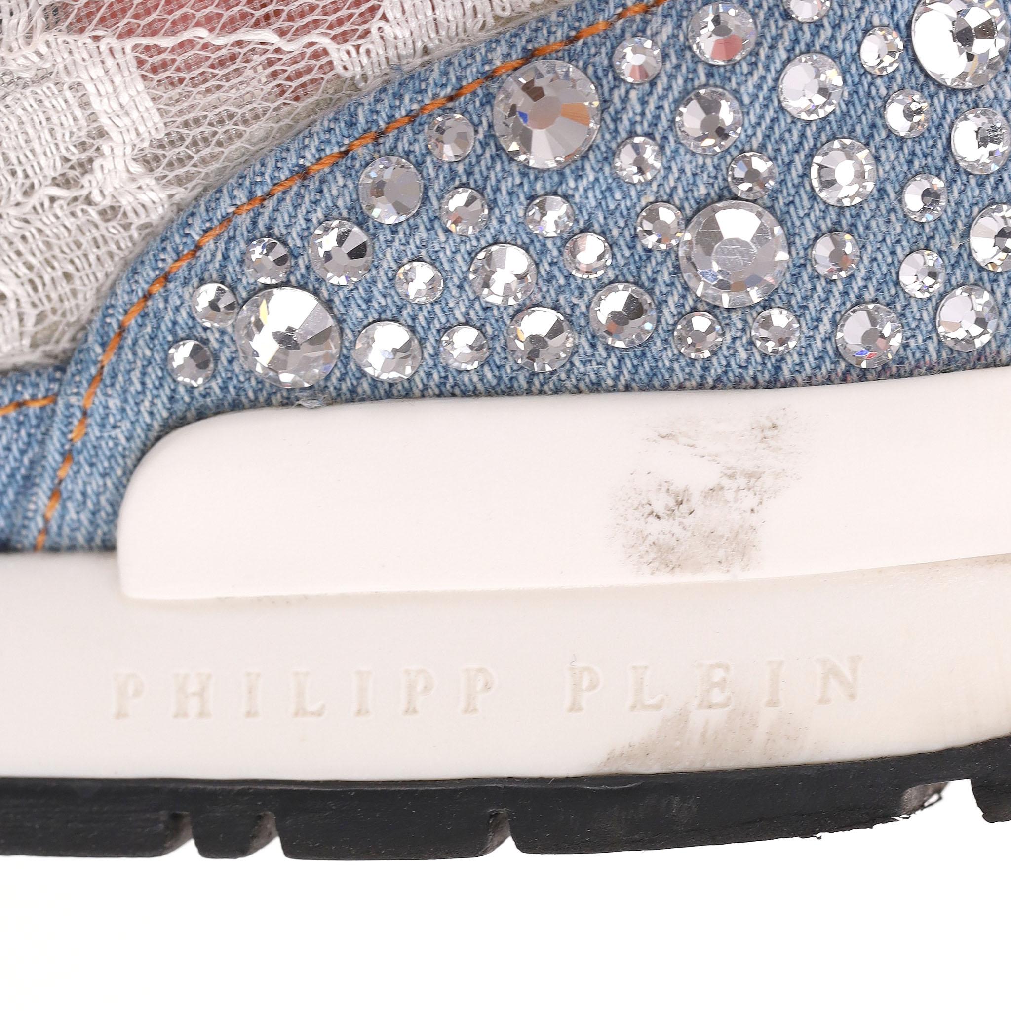 Philipp Plein Denim-Sportschuhe mit Spitze, Kristallen und Nieten verziert im Angebot 4