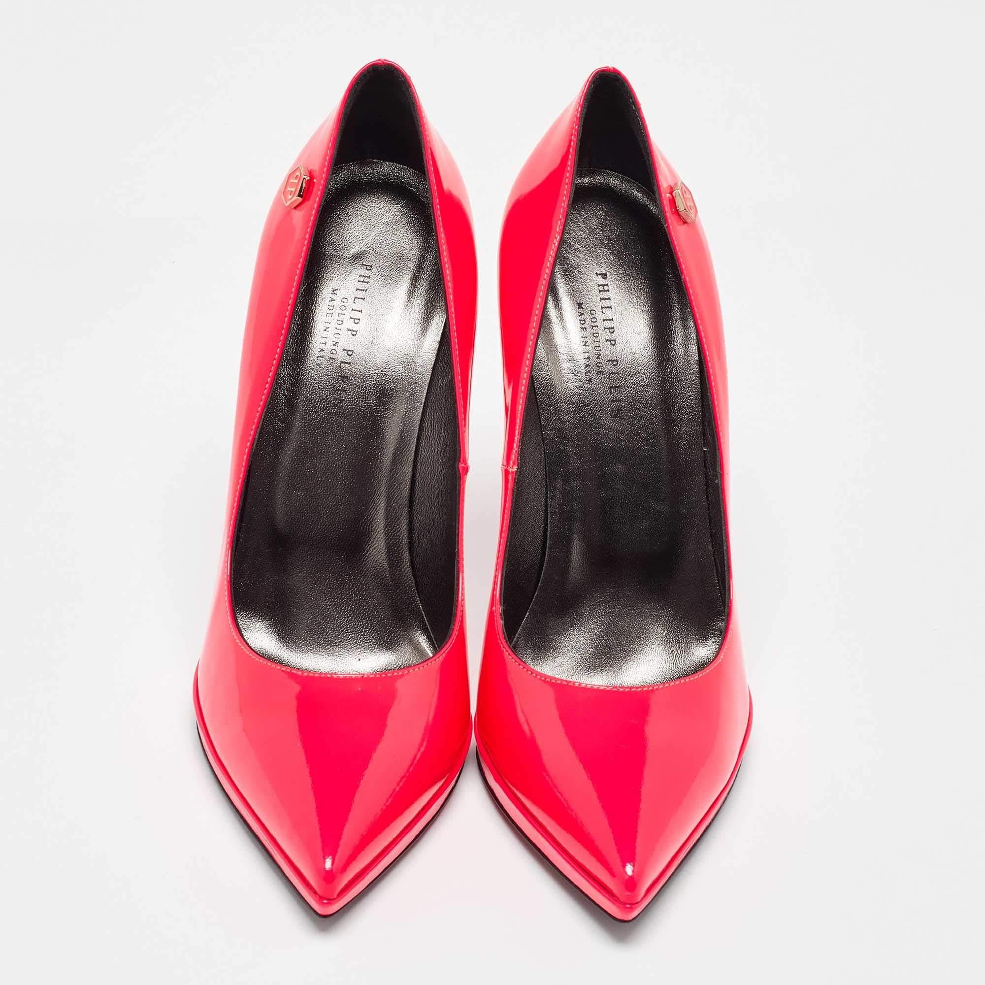 Rose Philipp Plein rose escarpins à bout pointu en cuir verni, taille 40 en vente