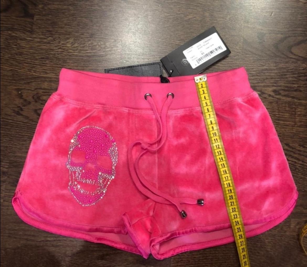 Philipp Plein Velours-Shorts. Größe XS. Brandneu mit Etikett. Schöne Baumwollmischung Shorts und Mode mit Swarovski-Kristallen Velvet-Effekt.

