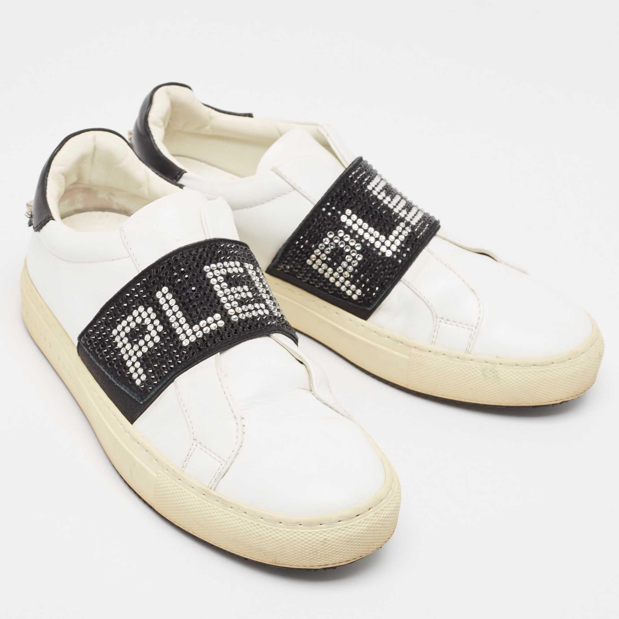 Philipp Plein White/Black Leather  Crystal Embellished  Sneakers Size 35 In Good Condition For Sale In Dubai, Al Qouz 2