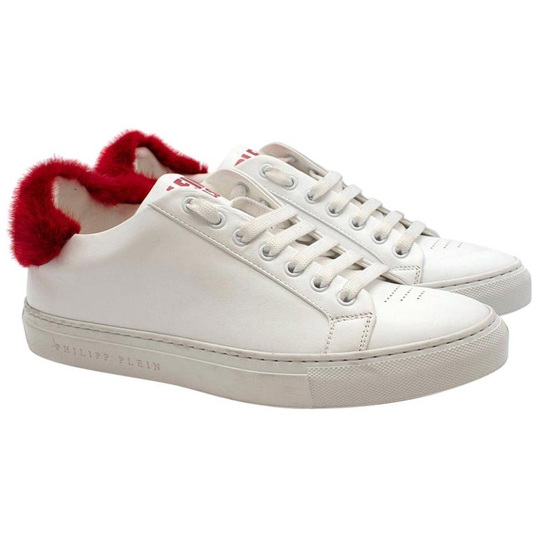 Bestudeer Regeneratief Kust Philipp Plein White Leather Sneakers with Red Fur Detail US 8 For Sale at  1stDibs