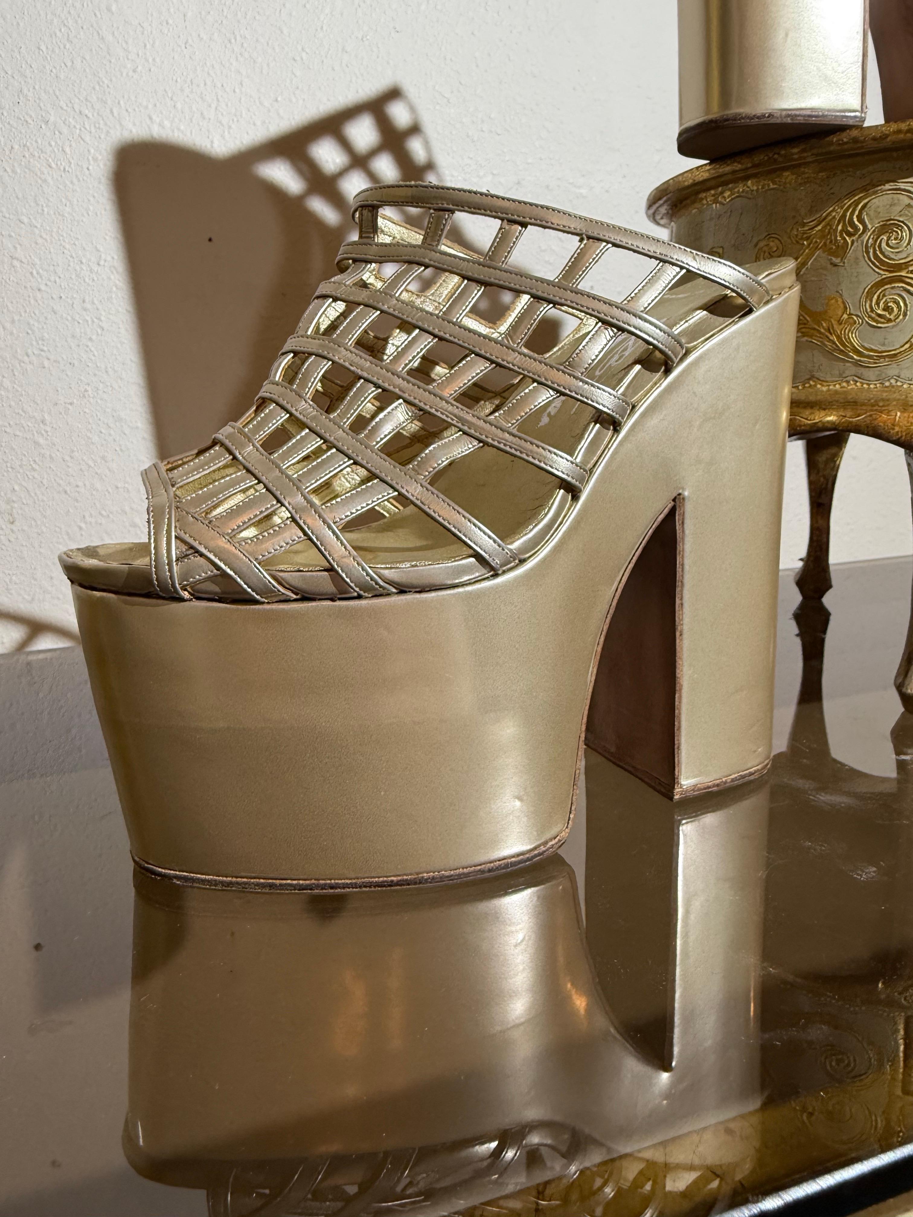 Philippe Atienza Bespoke Champagne Patent Leather Platform Shoes w Cage Vamps In New Condition For Sale In Gresham, OR