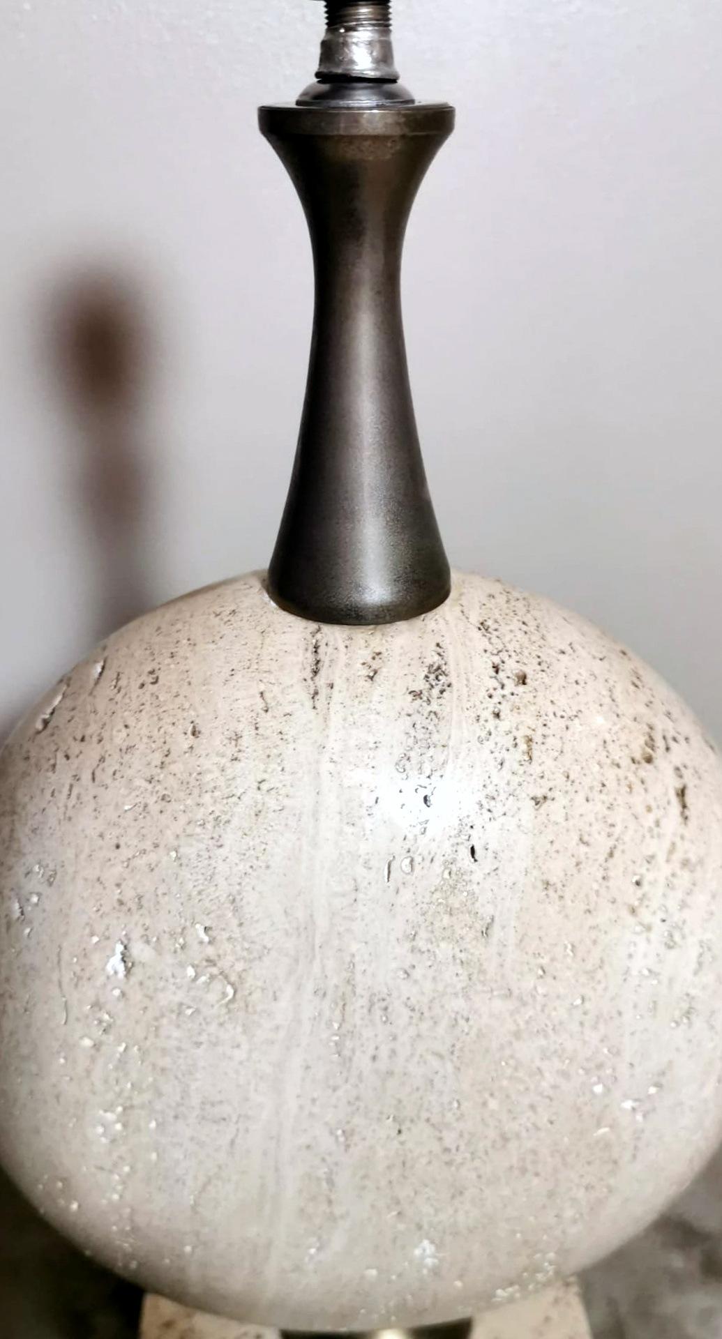 20ième siècle Lampe française moderne Philippe Barbier en travertin (sans abat-jour)  en vente