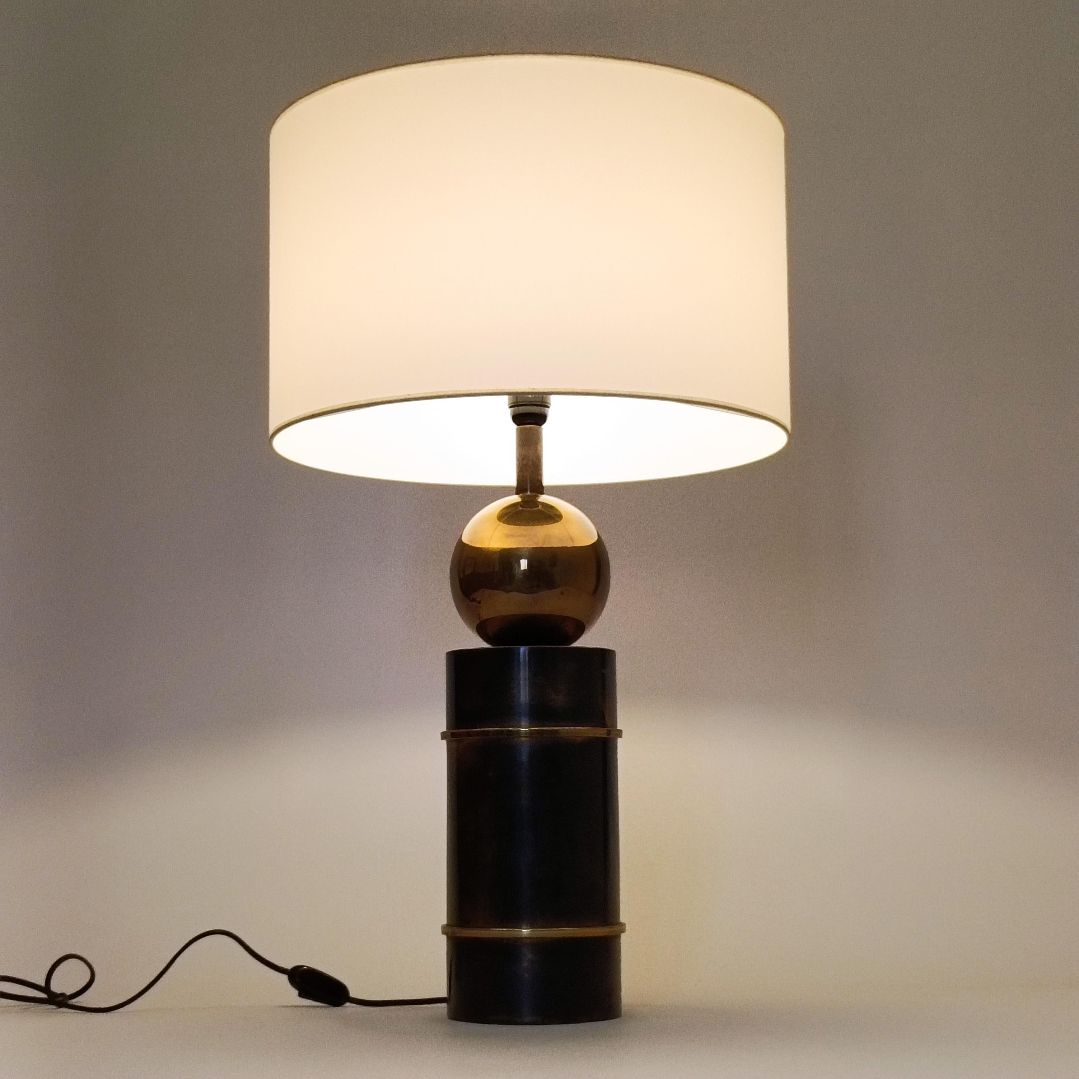 Philippe Barbier. Lámpara de sobremesa de latón estilo Hollywood Regency, Francia, años 70 Francés en venta
