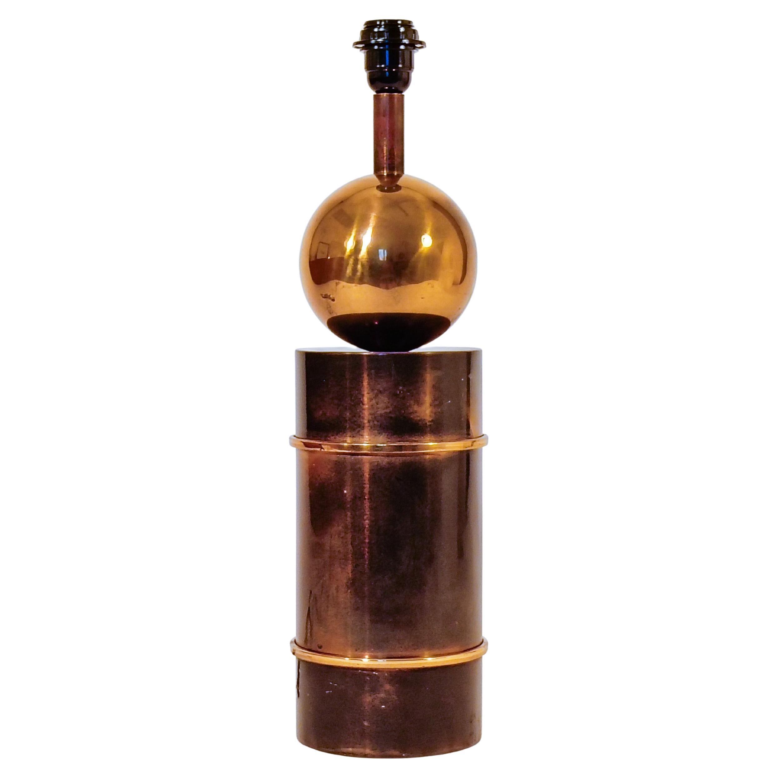 Philippe Barbier. Lámpara de sobremesa de latón estilo Hollywood Regency, Francia, años 70 en venta