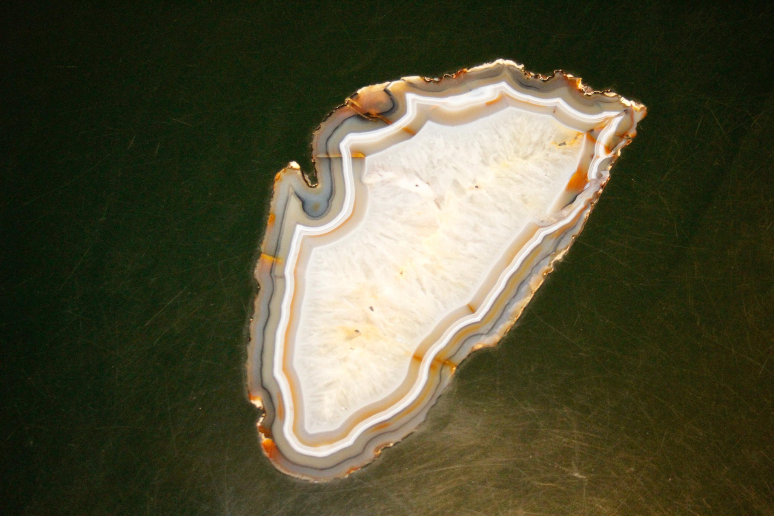 Philippe Barbier Table basse ovale en résine verte avec insert en agate signée Bon état - En vente à grand Lancy, CH