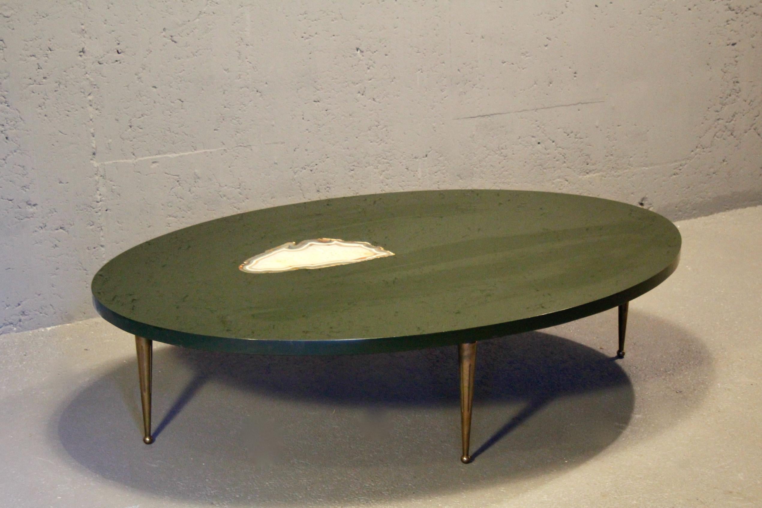 Philippe Barbier Table basse ovale en résine verte avec insert en agate signée en vente 3