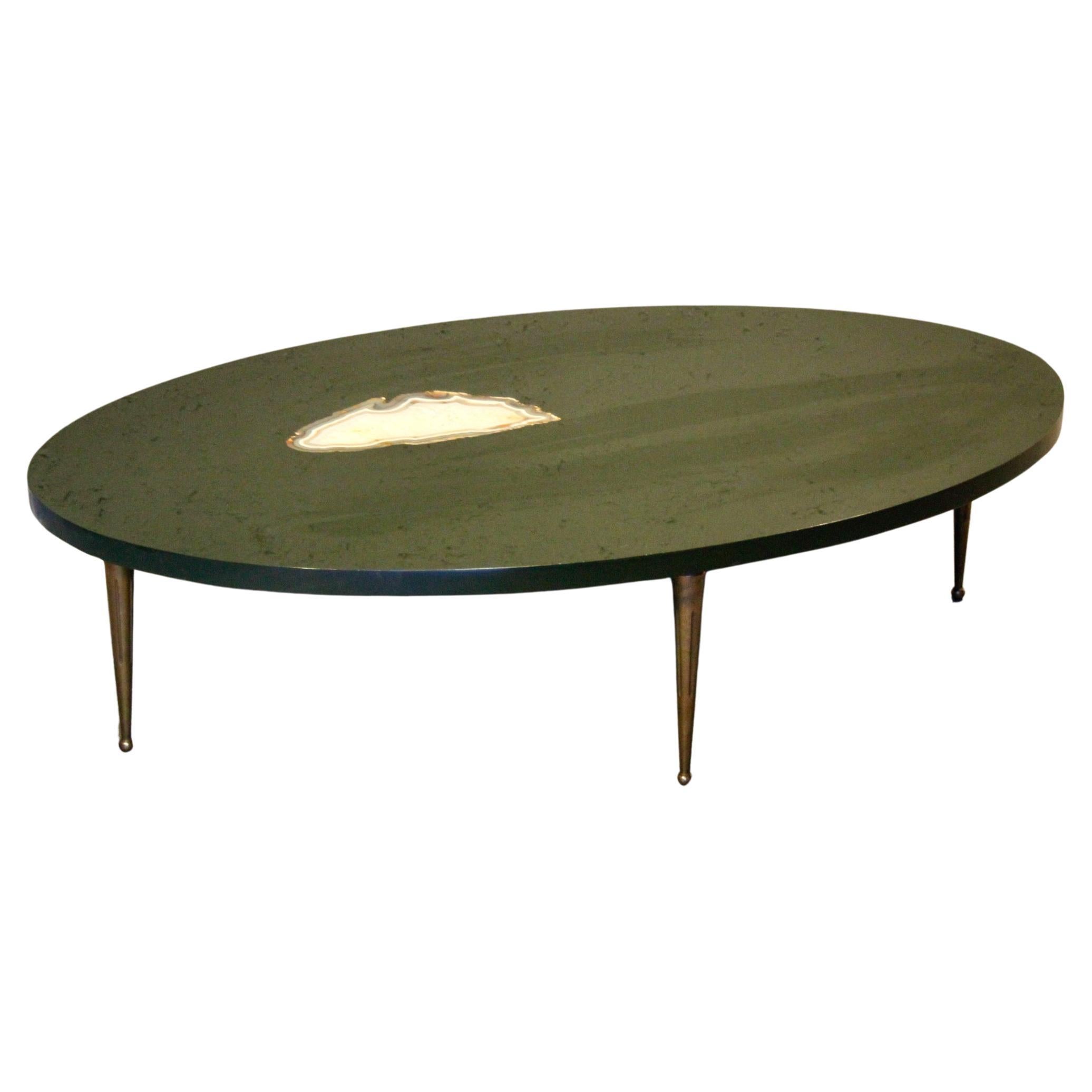 Philippe Barbier Table basse ovale en résine verte avec insert en agate signée en vente