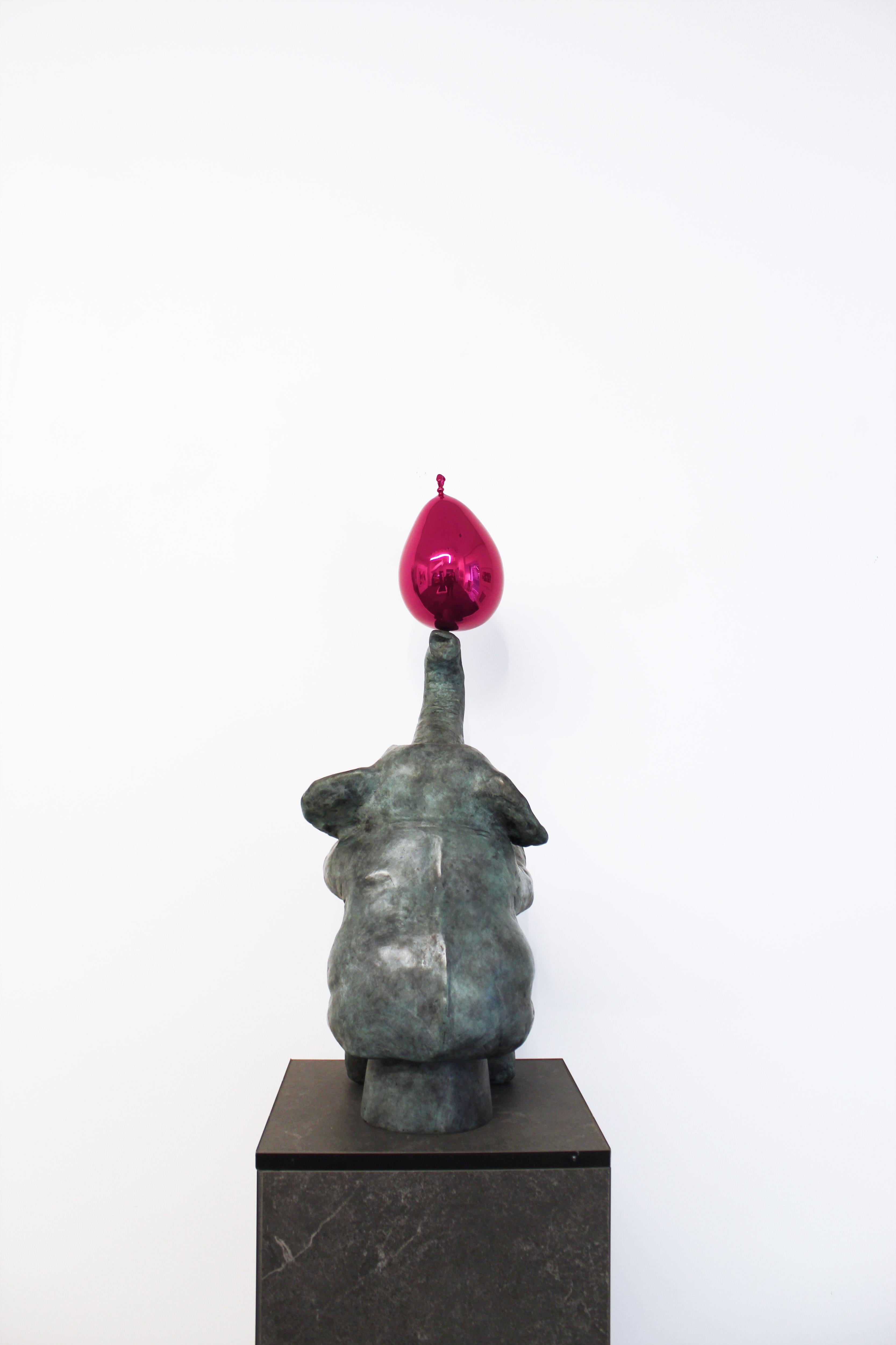 Elefante e palloncino rosa