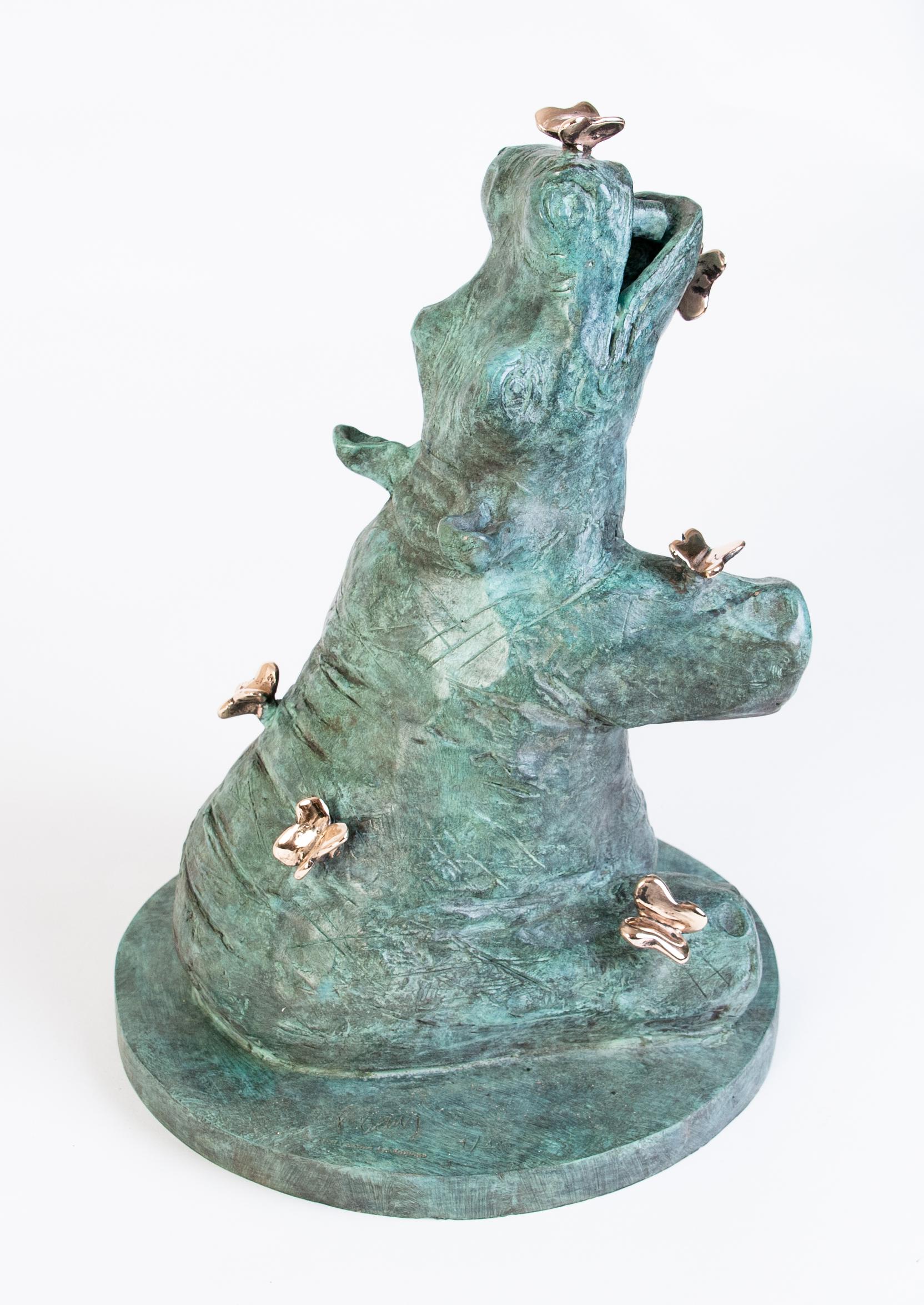 Hippo et Papillons - Modern Sculpture by Philippe Berry
