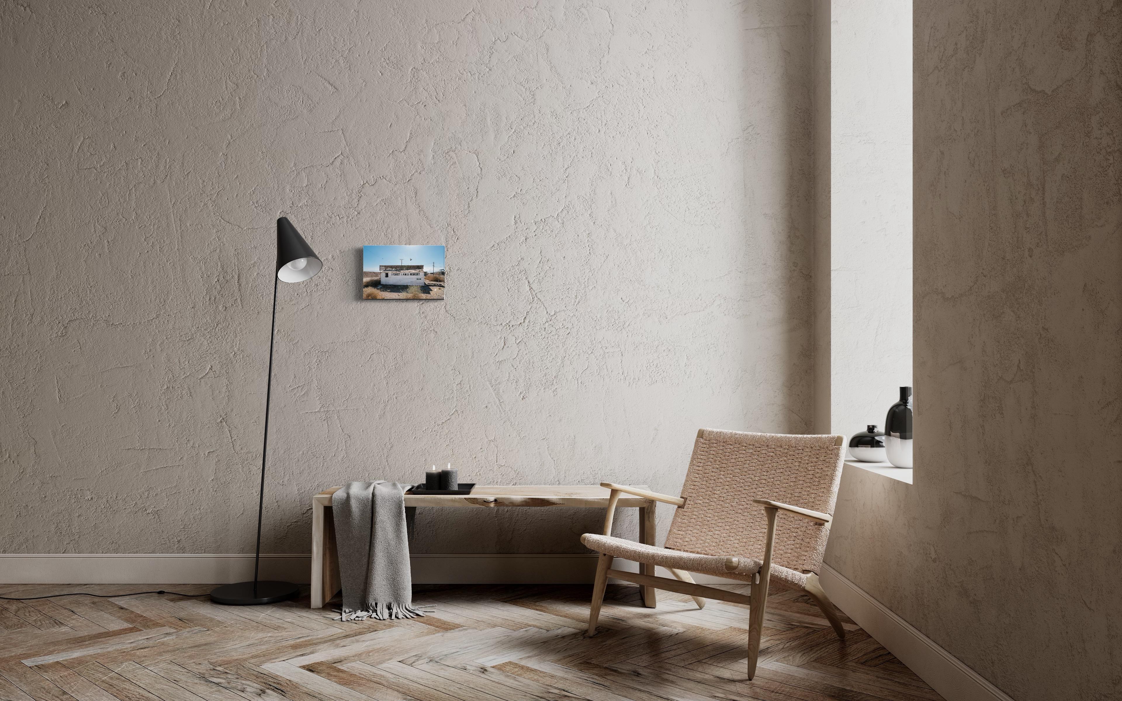 Bagdad Cafe, 2022, Newberry Springs, CA, USA - Color Photograph Grigio di Philippe Blayo