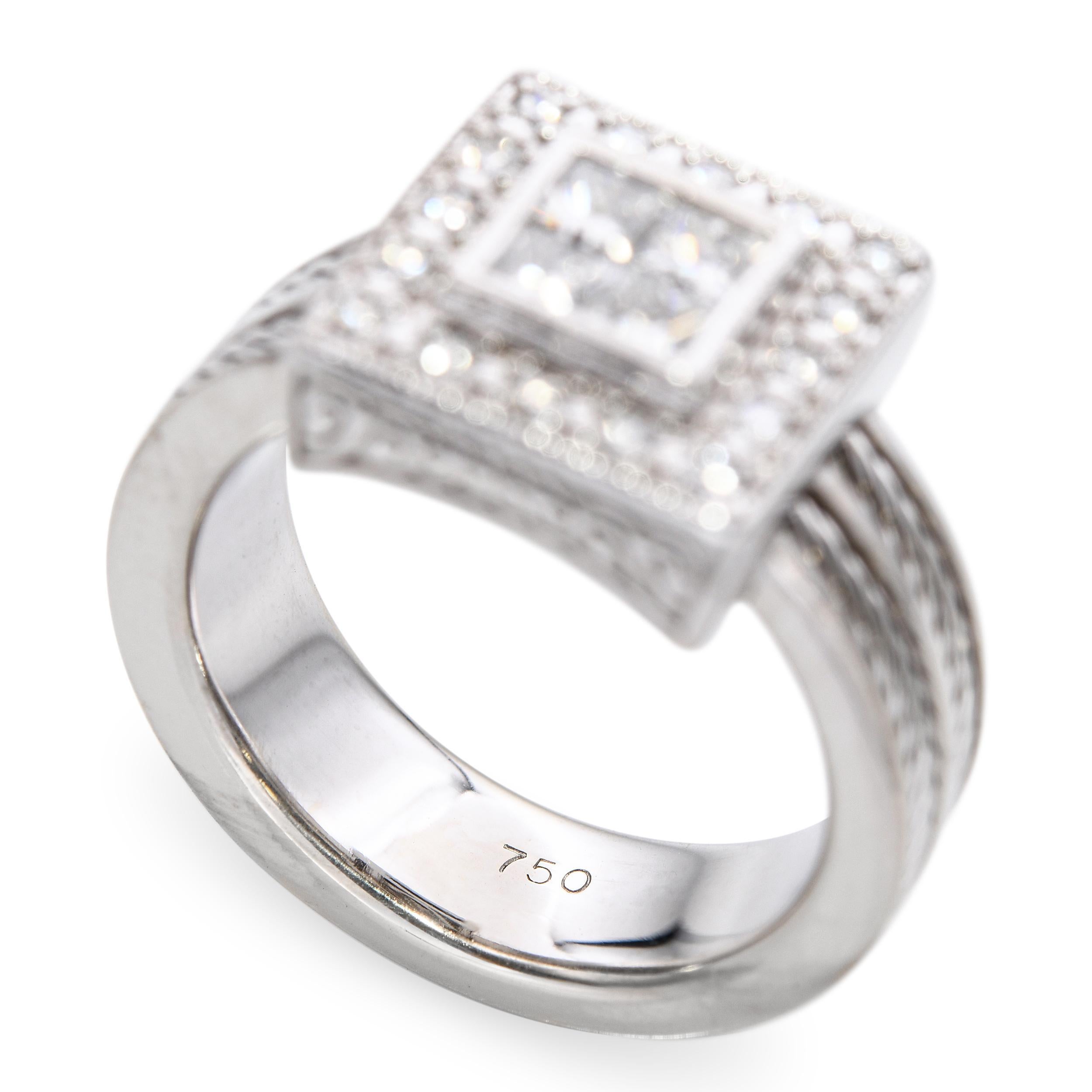 Philippe Charriol Bague en or blanc 18k avec diamants en vente 3