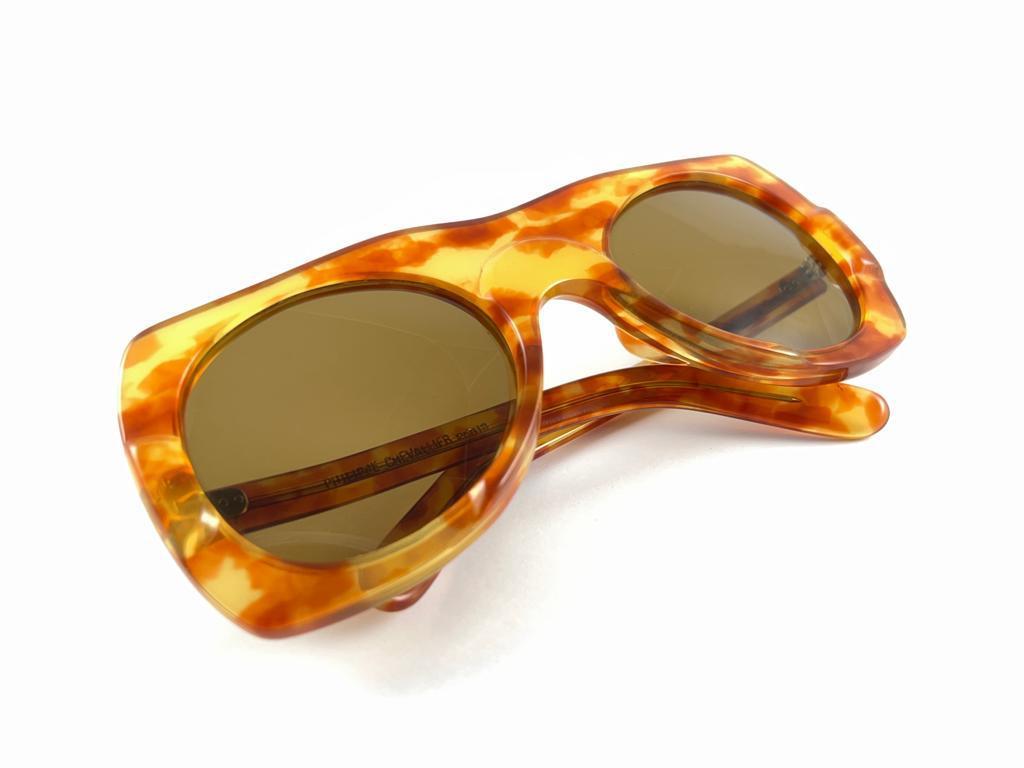 Occhiali da sole Philippe Chevallier Avant Garde Translucent Light Tortoise 1960s in vendita 6