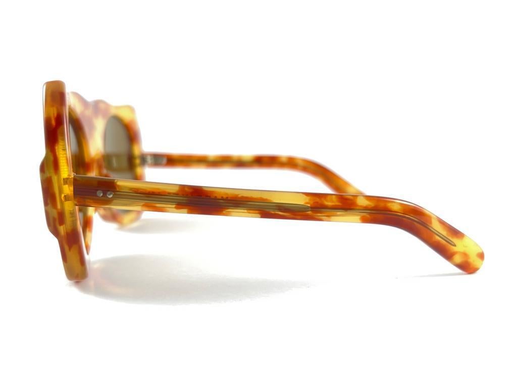 Occhiali da sole Philippe Chevallier Avant Garde Translucent Light Tortoise 1960s in vendita 7