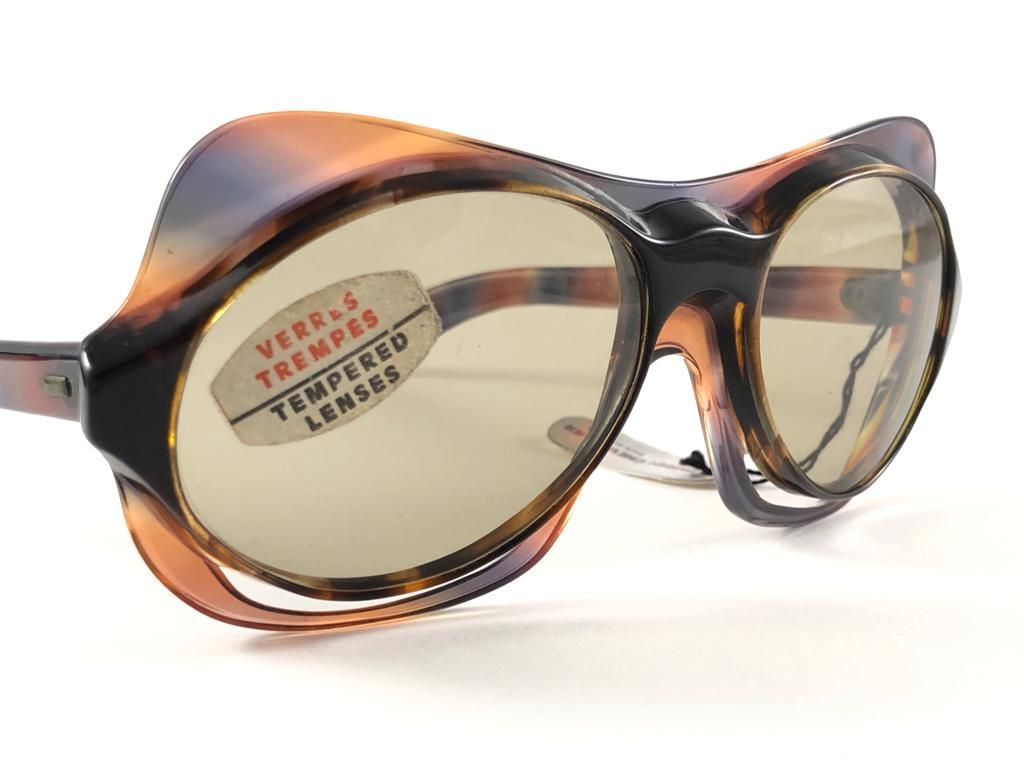 Philippe Chevallier Vintage Avant Garde Transluzente Sonnenbrille, 1960er Jahre im Zustand „Hervorragend“ im Angebot in Baleares, Baleares