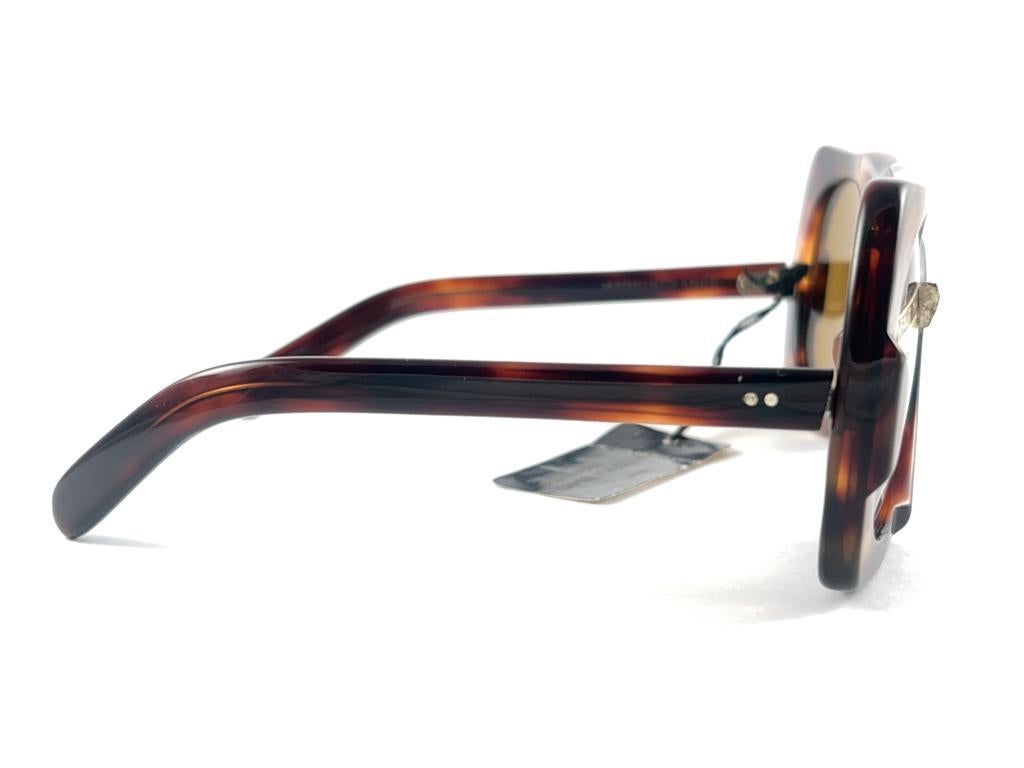 Philippe Chevallier Vintage Avant Garde Translucent tortoise Sunglasses 1960s  For Sale 5