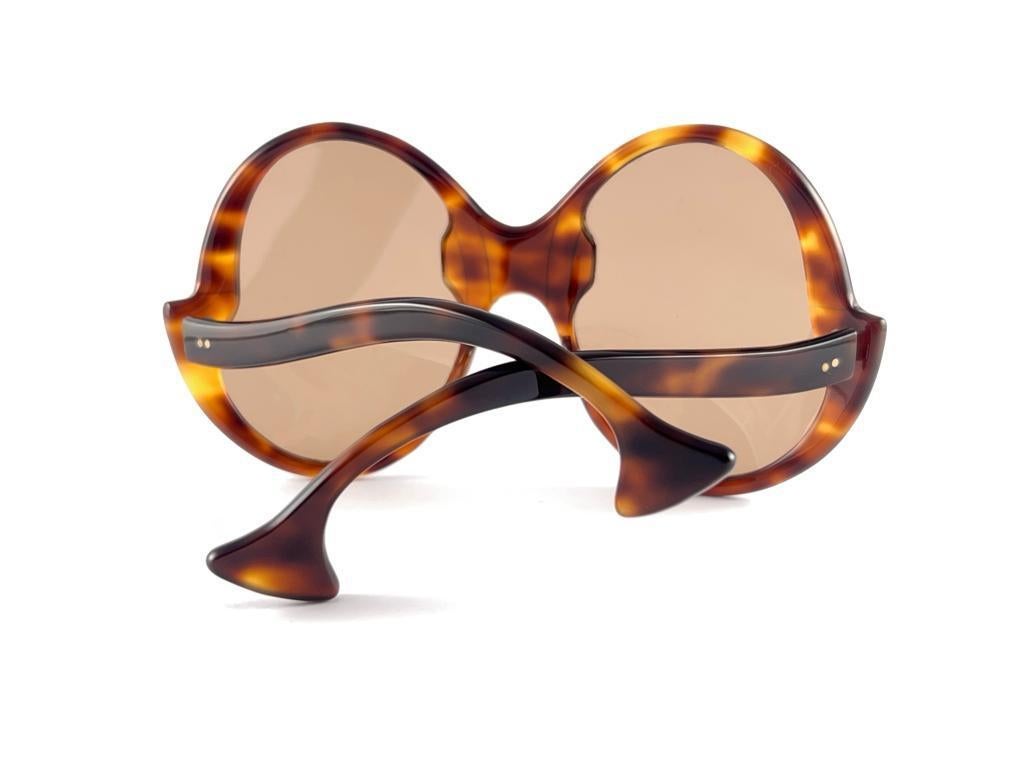 Philippe Chevallier Vintage Tortoise Oval Oversized Sunglasses 1960's France  en vente 7