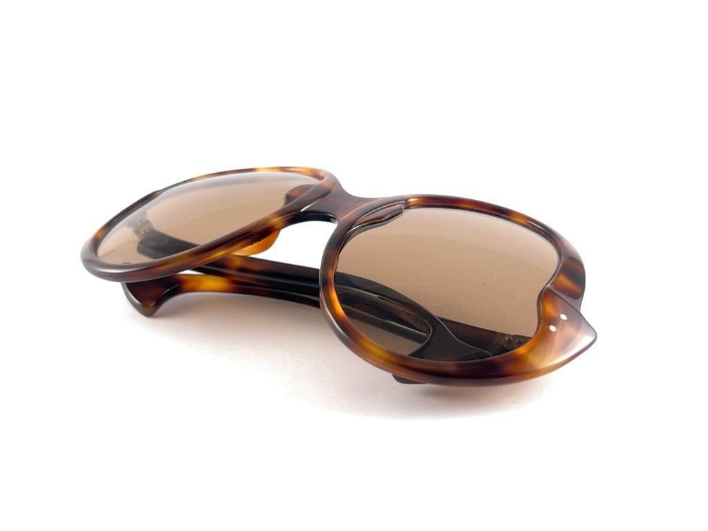 Philippe Chevallier Vintage Tortoise Oval Oversized Sunglasses 1960's France  en vente 8