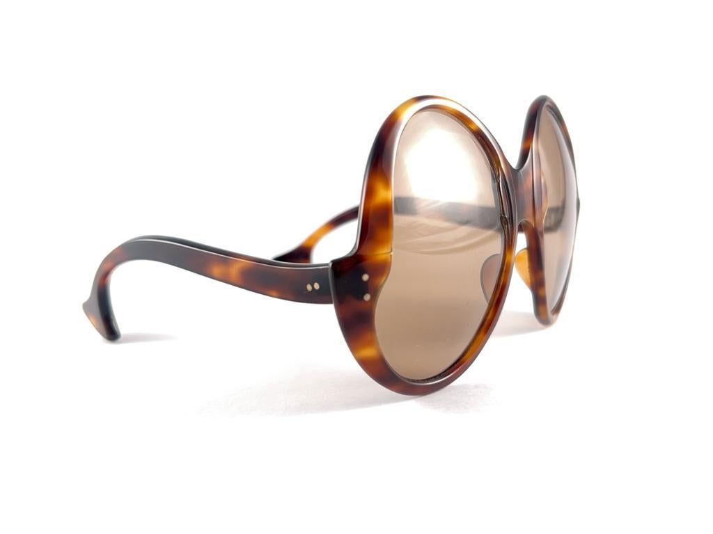 Philippe Chevallier Vintage Tortoise Oval Oversized Sunglasses 1960's France  In Excellent Condition For Sale In Baleares, Baleares