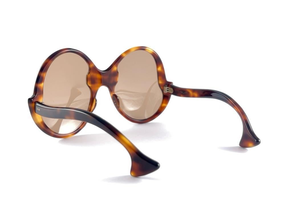 Philippe Chevallier Vintage Tortoise Oval Oversized Sunglasses 1960's France  en vente 2