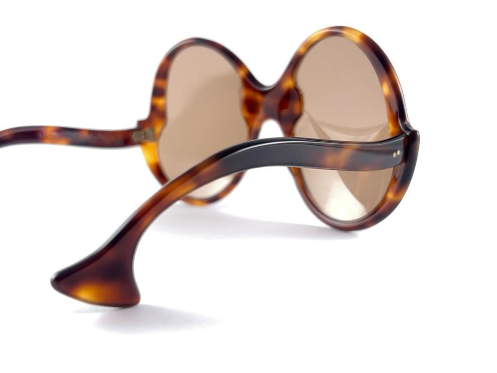 Philippe Chevallier Vintage Tortoise Oval Oversized Sunglasses 1960's France  en vente 3