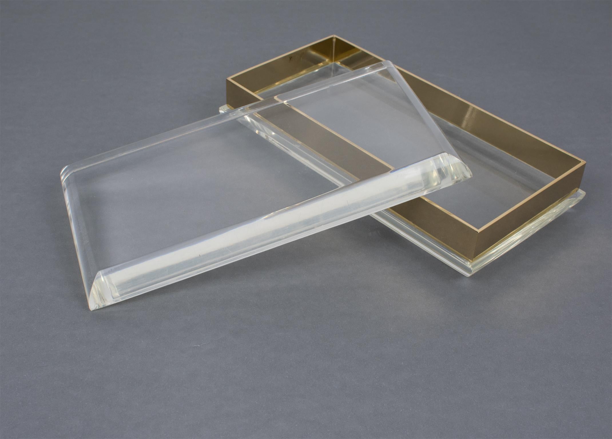 Philippe Cheverny Stil Geometrisches Kästchen aus Lucit und vergoldetem Metall, um 1970 im Angebot 1
