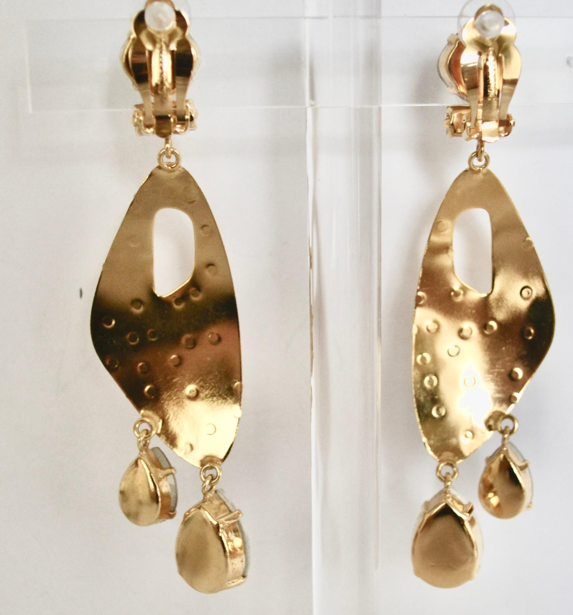 Philippe Ferrandis Barbados Chandelier Earrings in Clear and Grey In New Condition In Virginia Beach, VA