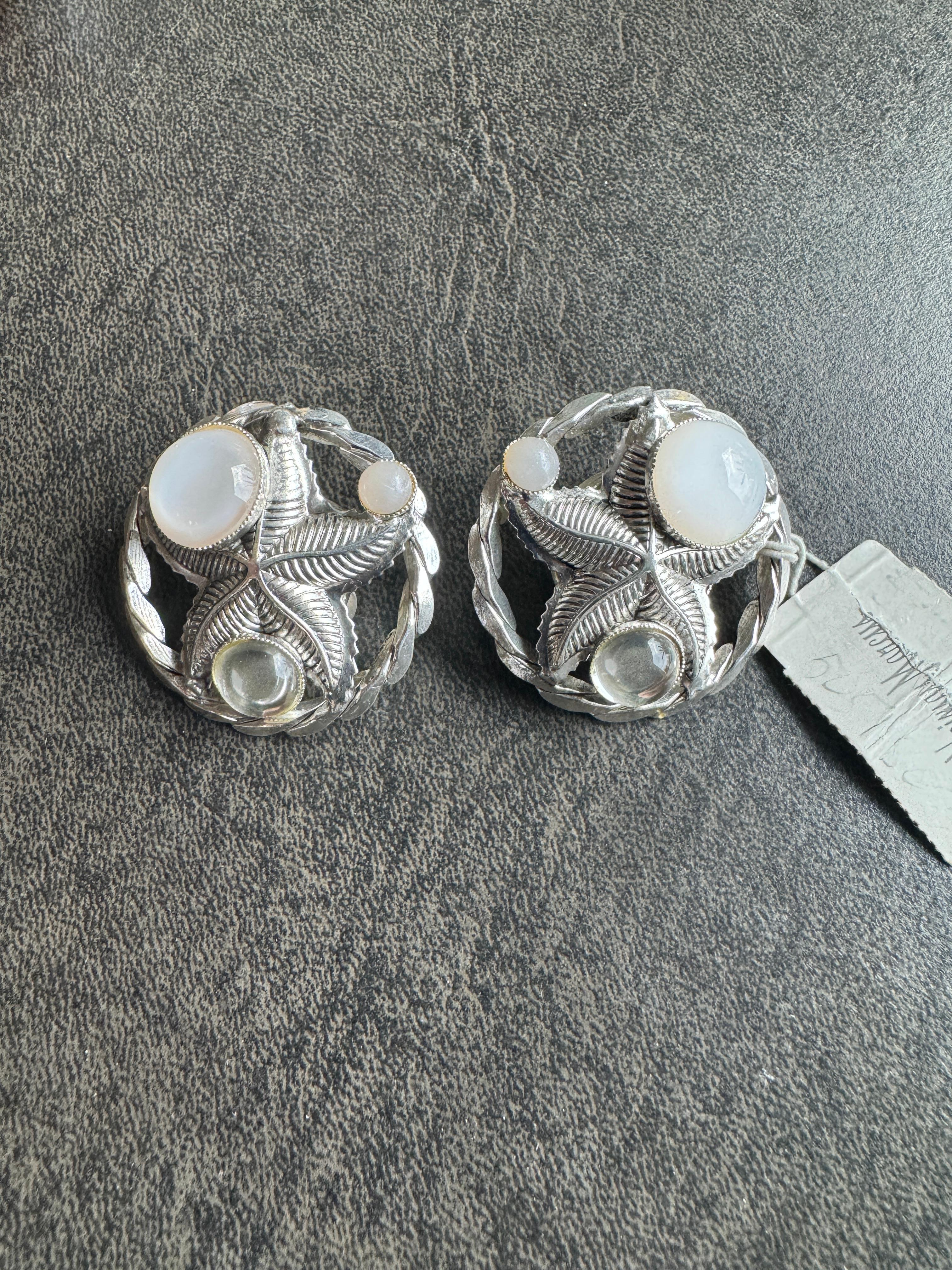 Orecchini Philippe Ferrandis con cabochon di vetro e stella marina in argento, mai indossati - Anni '90 in vendita 4