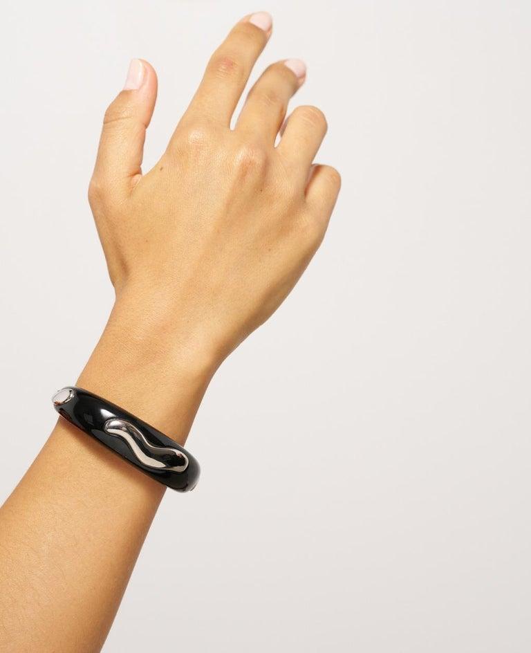 Philippe Ferrandis Wave Schwarz und Silber Tropfenohrringe im Angebot 1